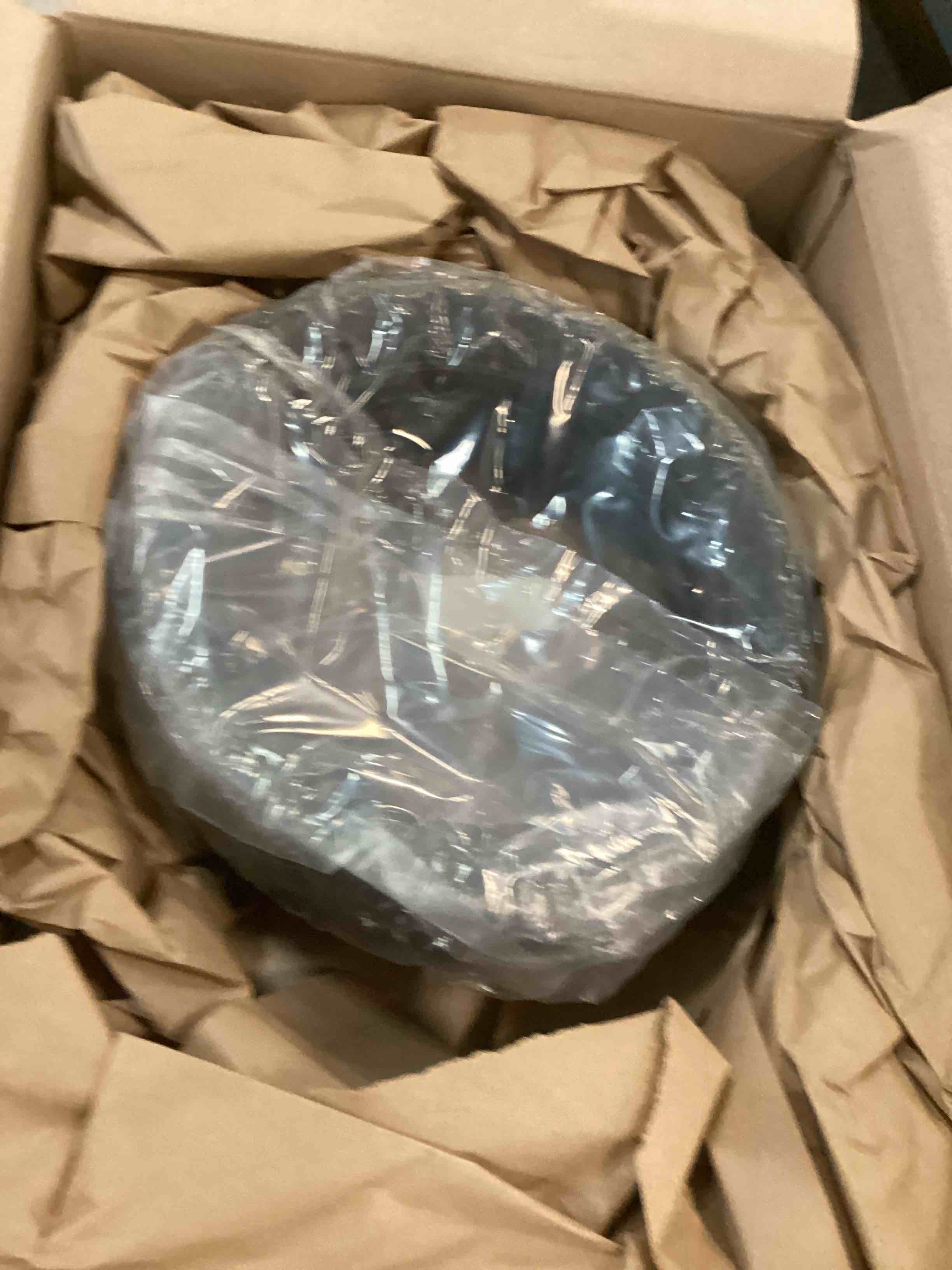 https://s3.amazonaws.com/lotting-images-prod/bidfta/YEL6412745_1717440891811.jpeg