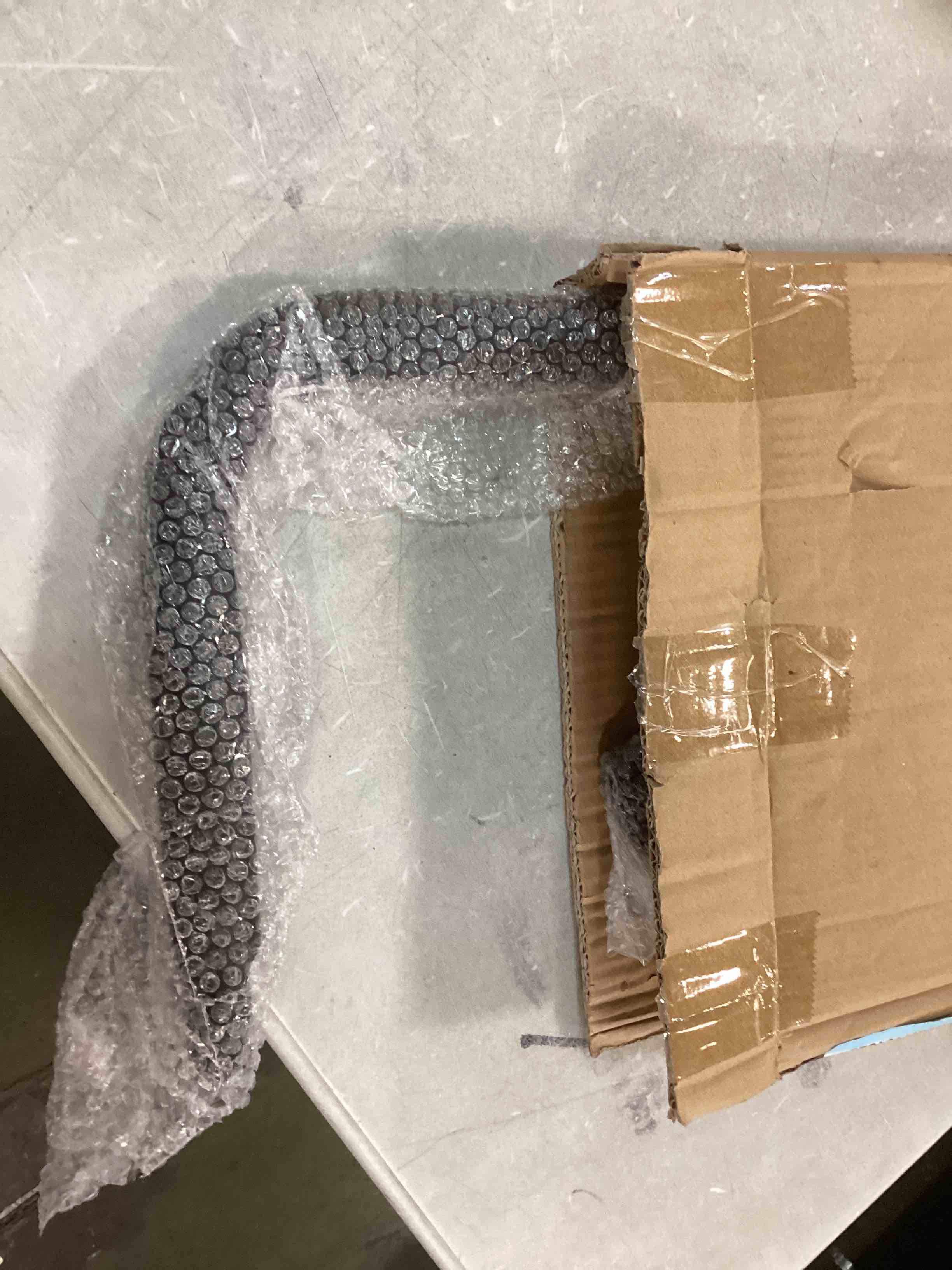 https://s3.amazonaws.com/lotting-images-prod/bidfta/YEL6412935_1717603359226.jpeg