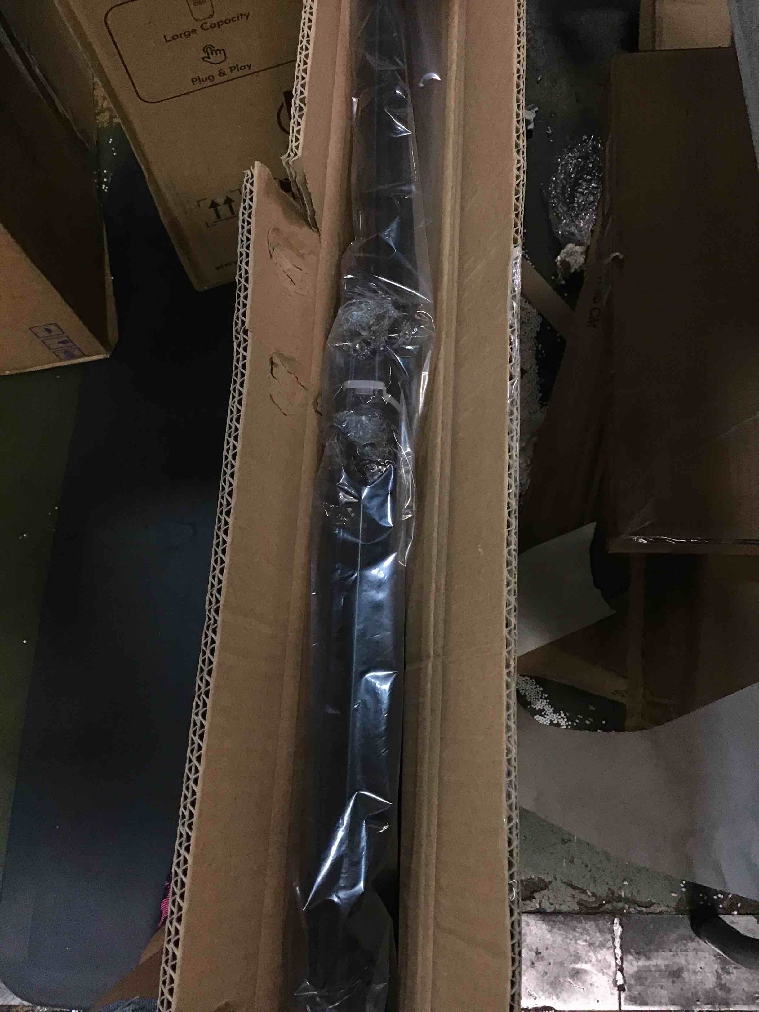 https://s3.amazonaws.com/lotting-images-prod/bidfta/YEL6413288_1719065673813.jpeg