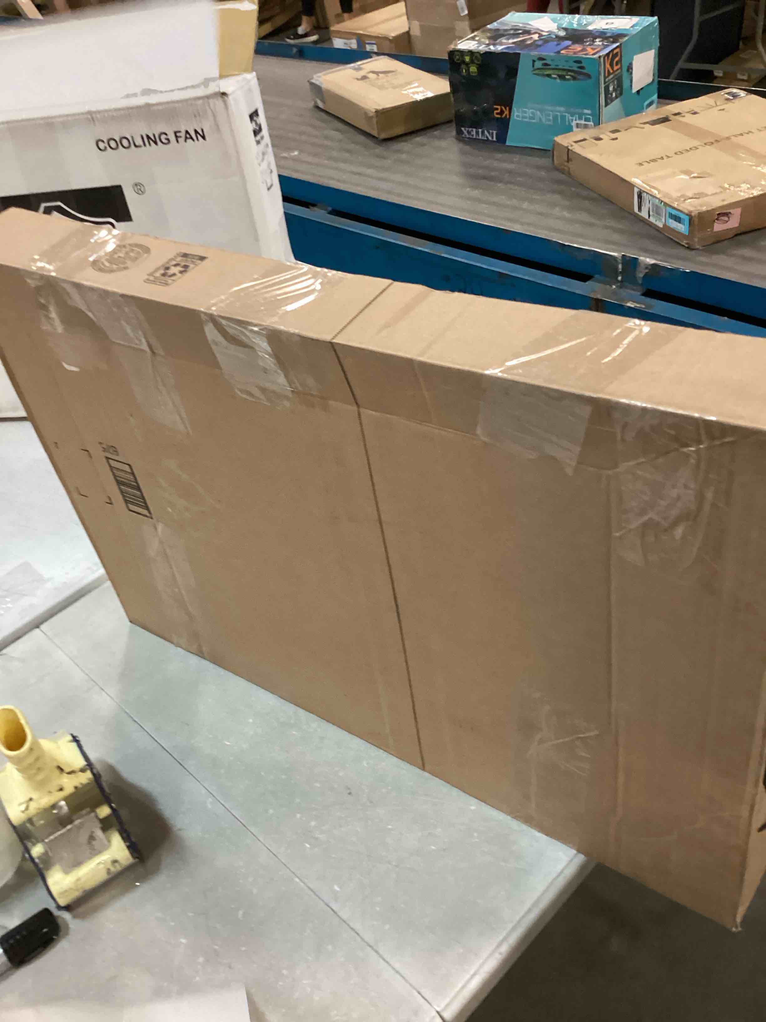 https://s3.amazonaws.com/lotting-images-prod/bidfta/YEL6414061_1719838506234.jpeg