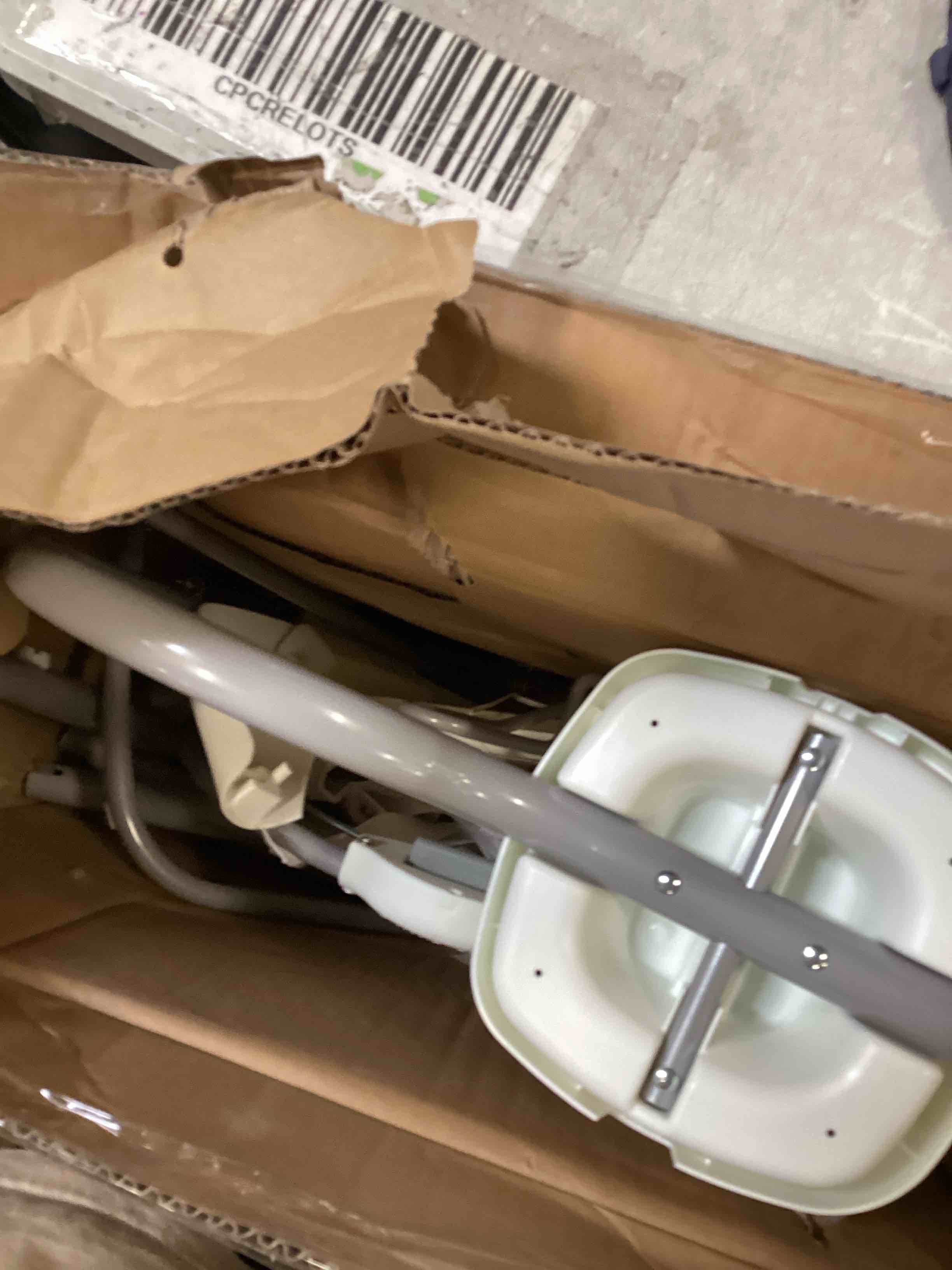 https://s3.amazonaws.com/lotting-images-prod/bidfta/YEL6414859_1718394989352.jpeg