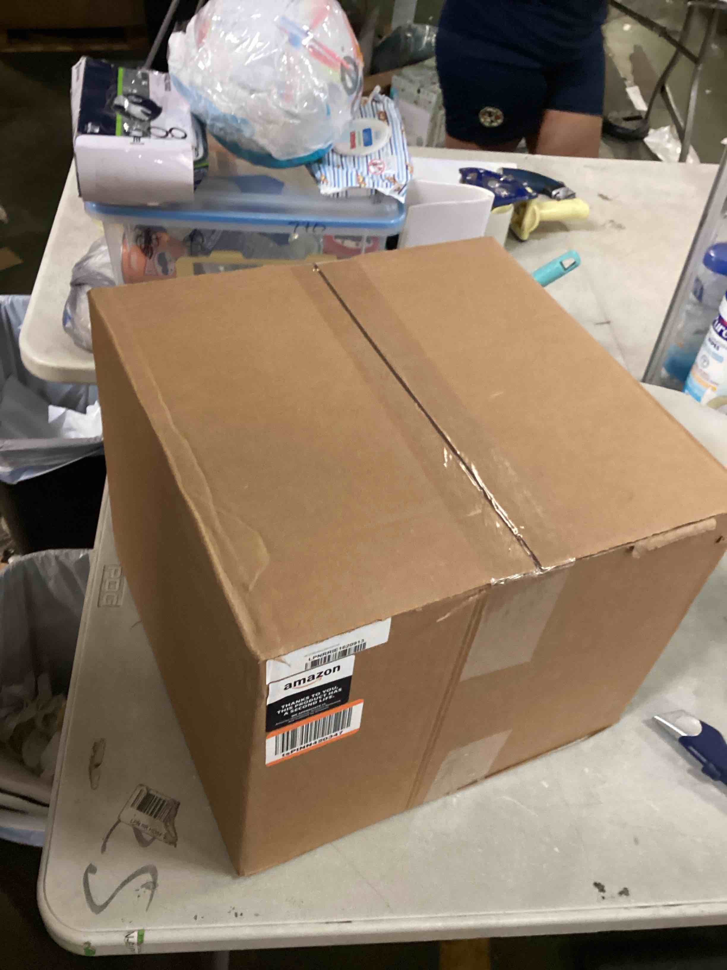 https://s3.amazonaws.com/lotting-images-prod/bidfta/YEL6414903_1718631308224.jpeg