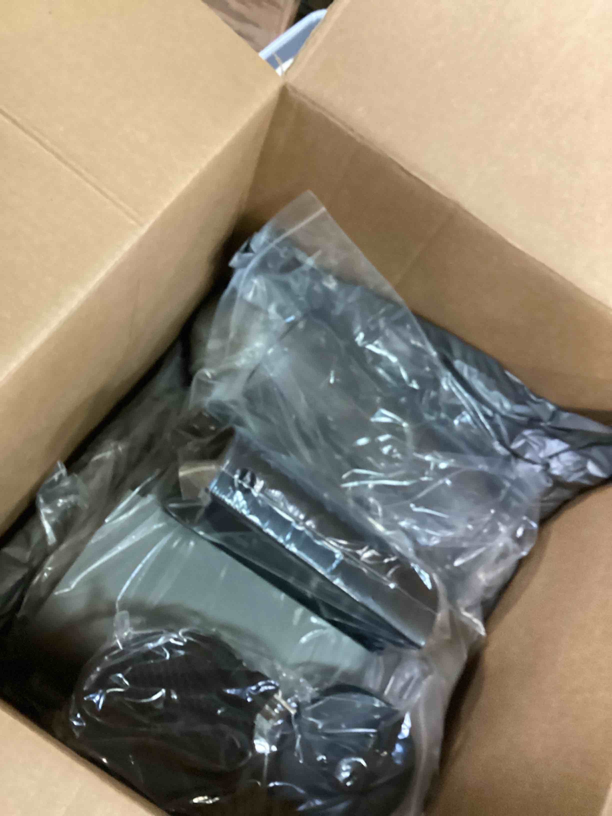 https://s3.amazonaws.com/lotting-images-prod/bidfta/YEL6414903_1718631328221.jpeg