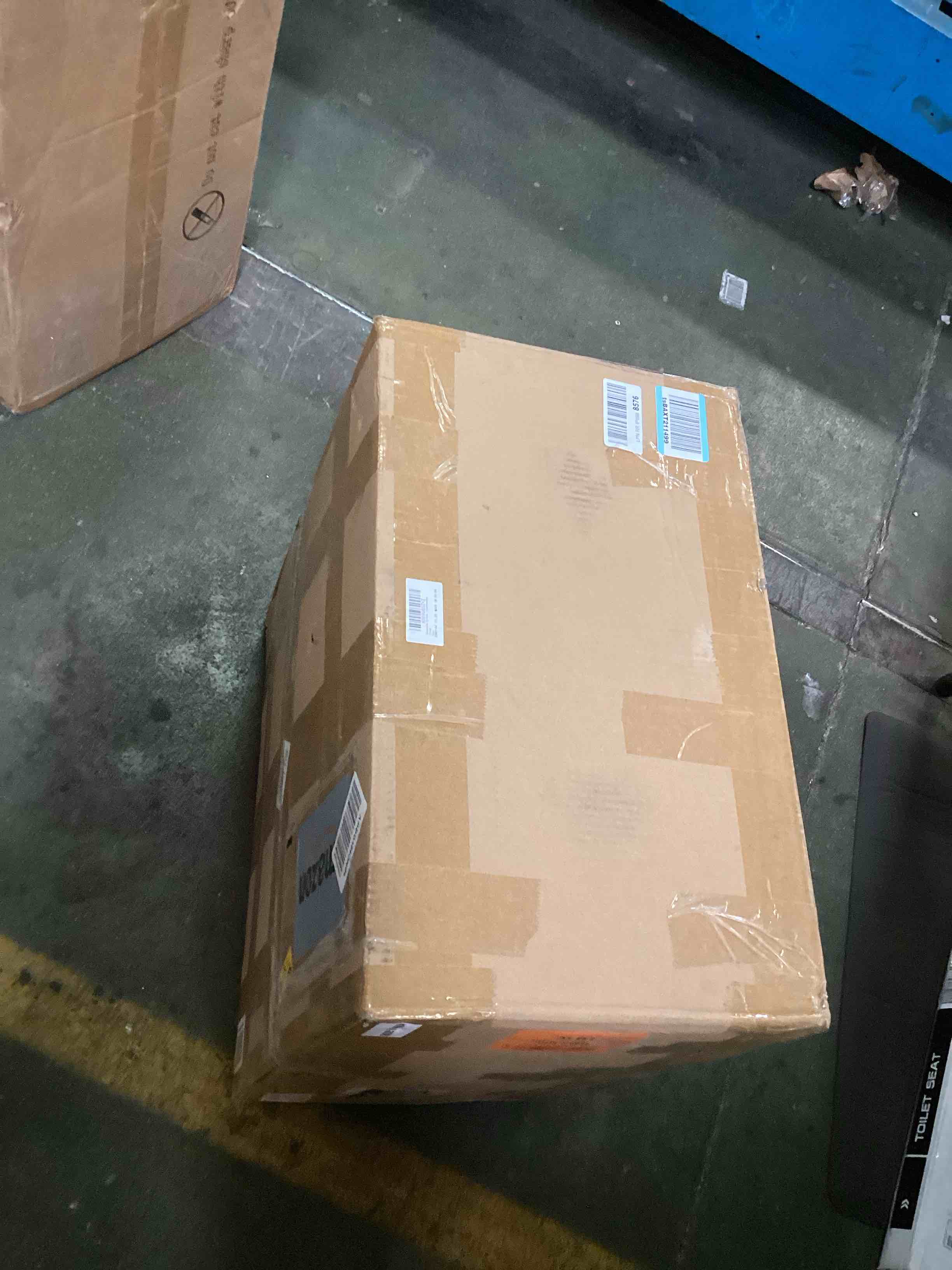https://s3.amazonaws.com/lotting-images-prod/bidfta/YEL6415169_1718724089146.jpeg