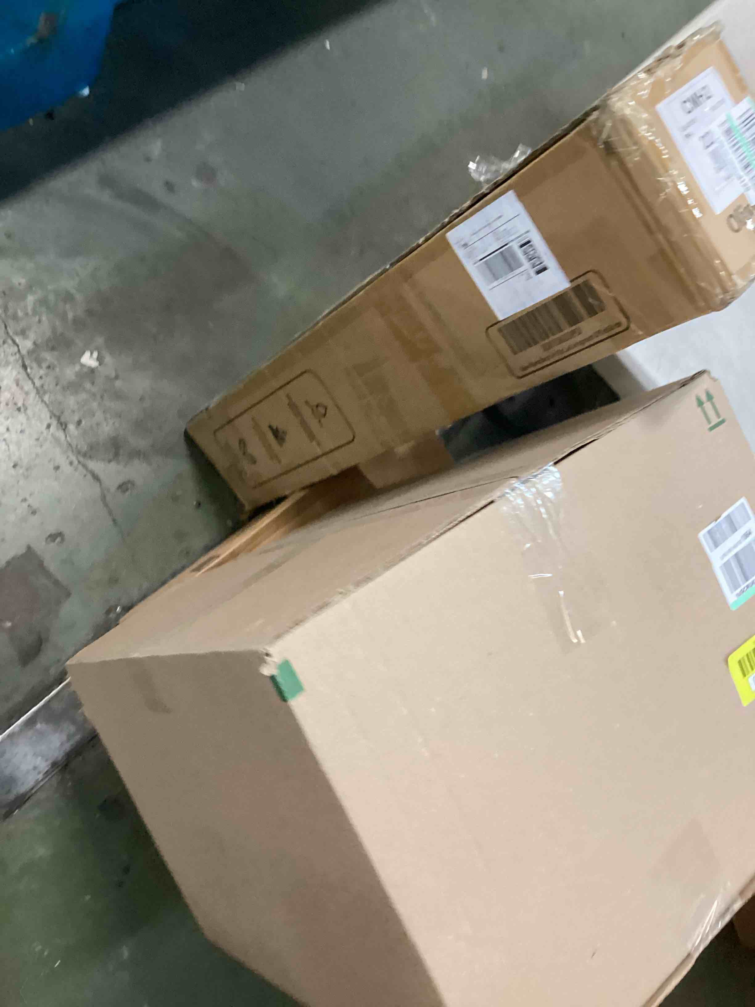 https://s3.amazonaws.com/lotting-images-prod/bidfta/YEL6415443_1718890336430.jpeg
