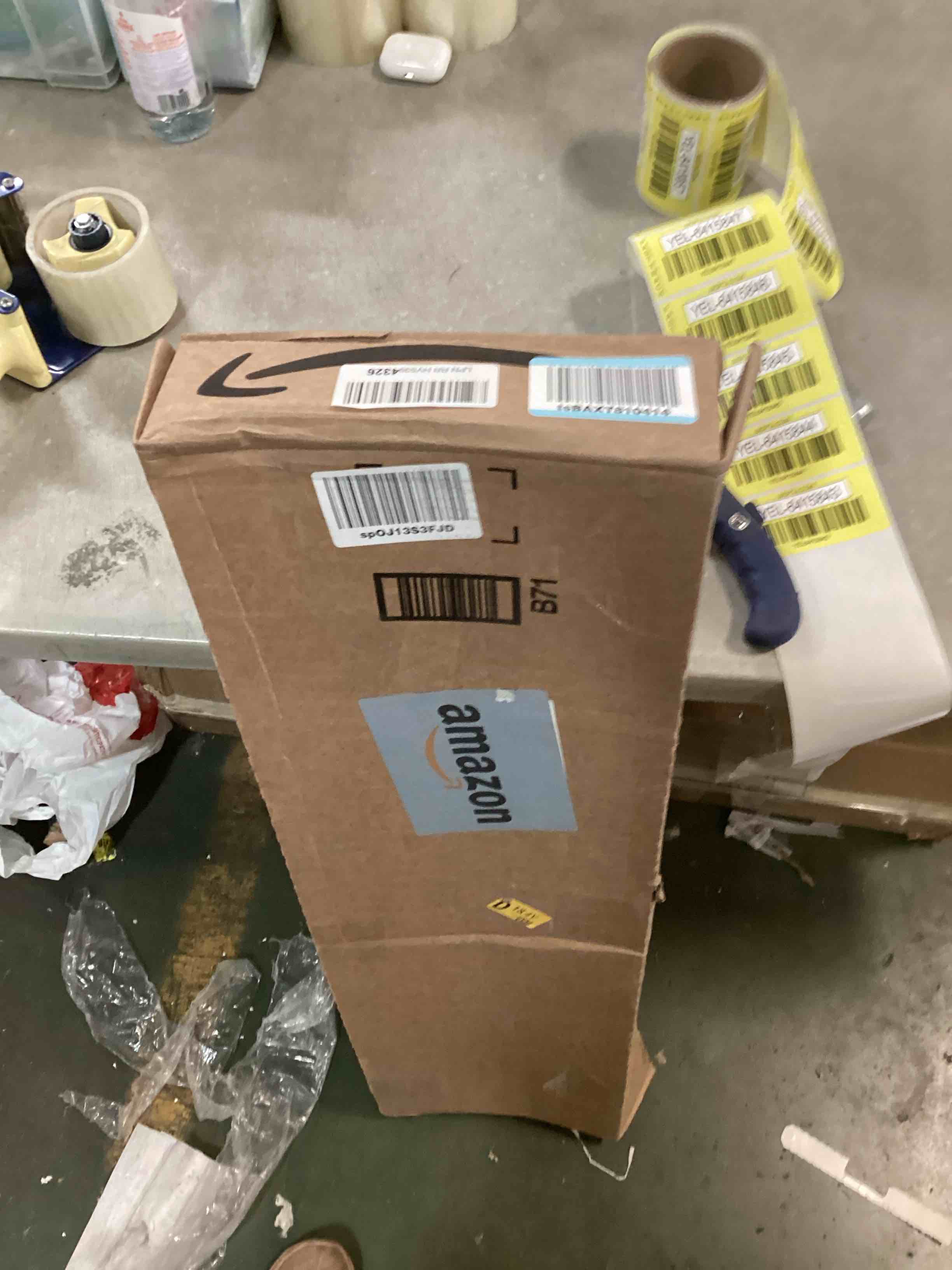 https://s3.amazonaws.com/lotting-images-prod/bidfta/YEL6415842_1719000109292.jpeg