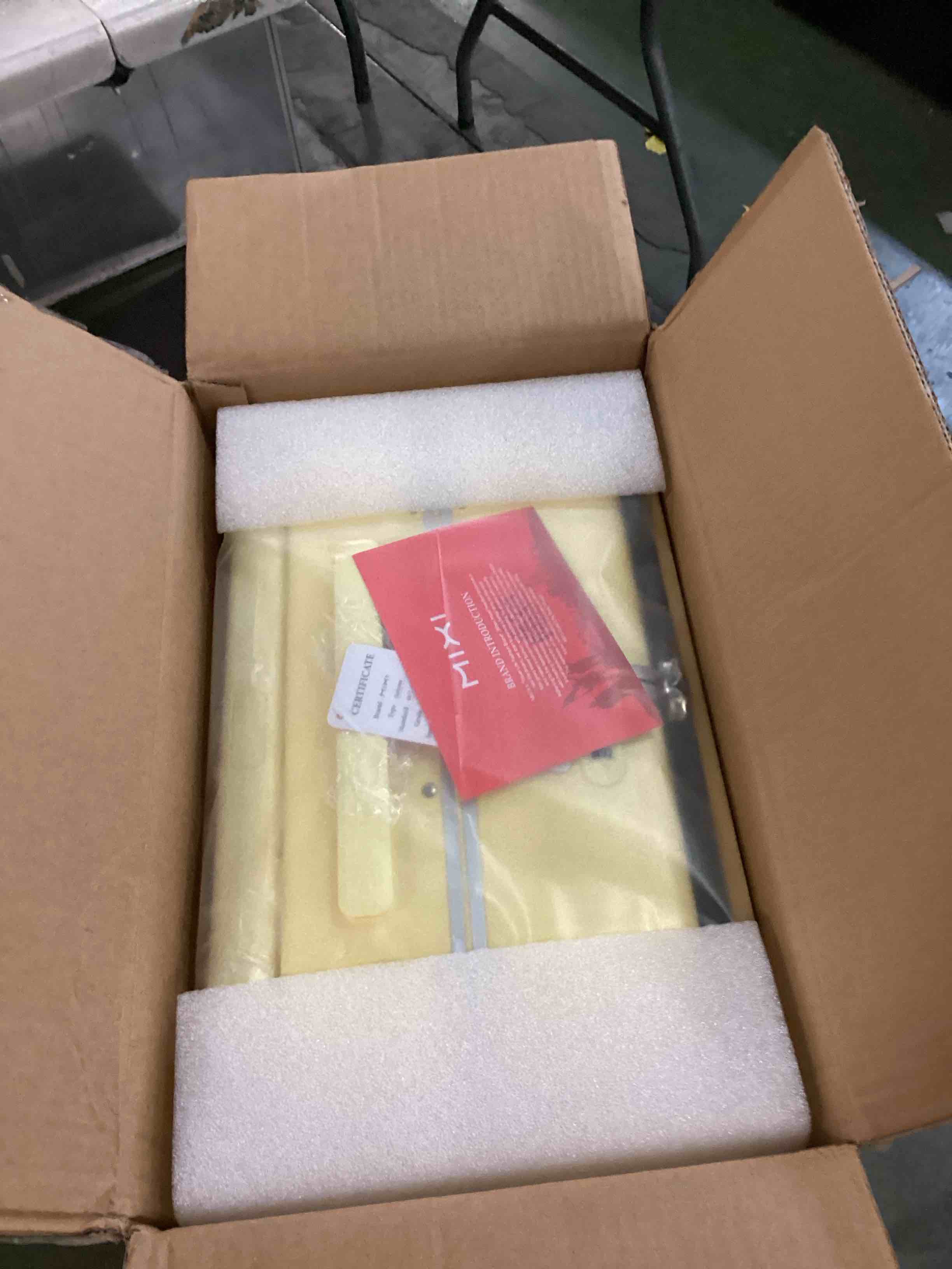 https://s3.amazonaws.com/lotting-images-prod/bidfta/YEL6416474_1719282575772.jpeg