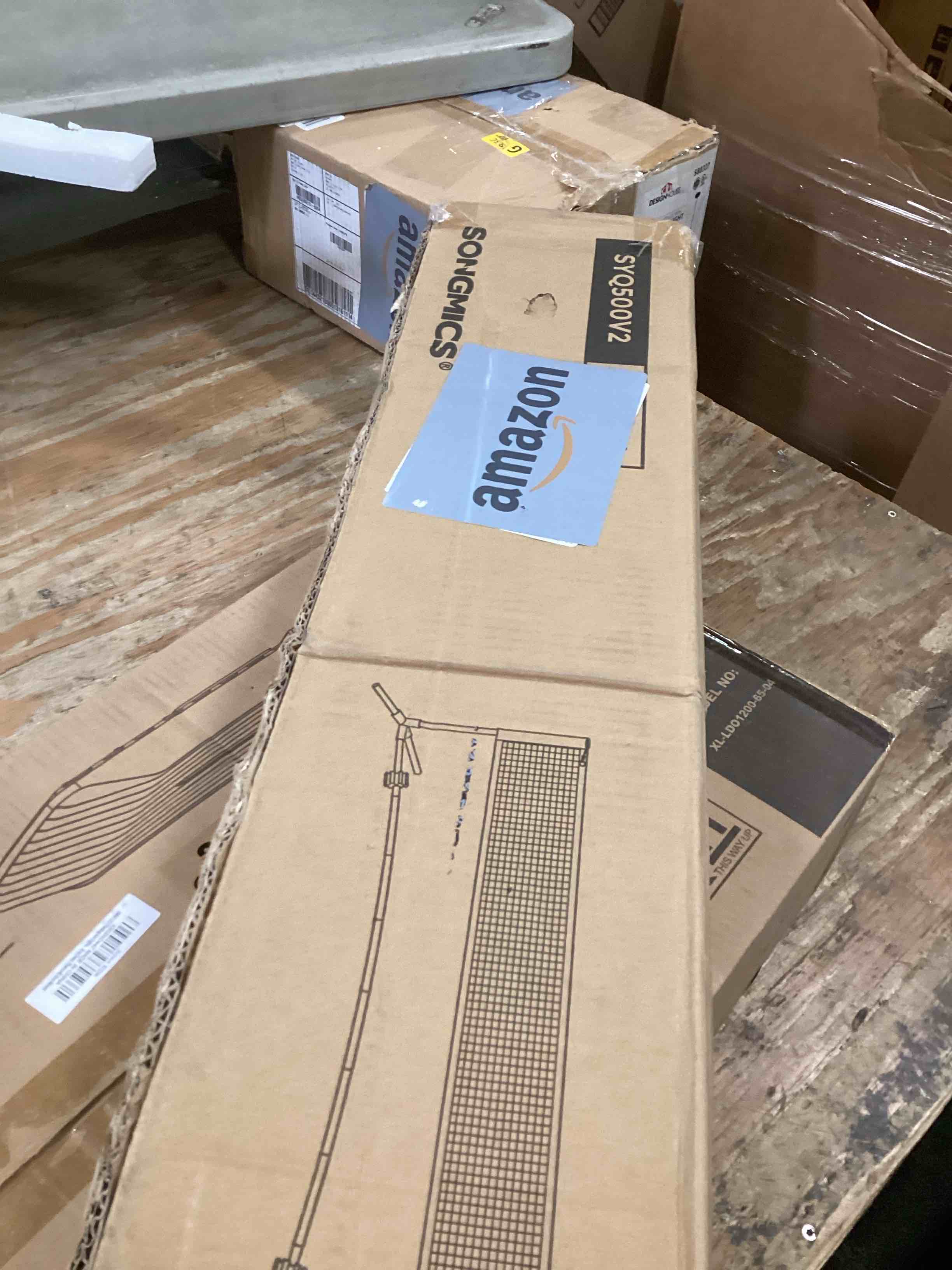 https://s3.amazonaws.com/lotting-images-prod/bidfta/YEL6419049_1718900564893.jpeg