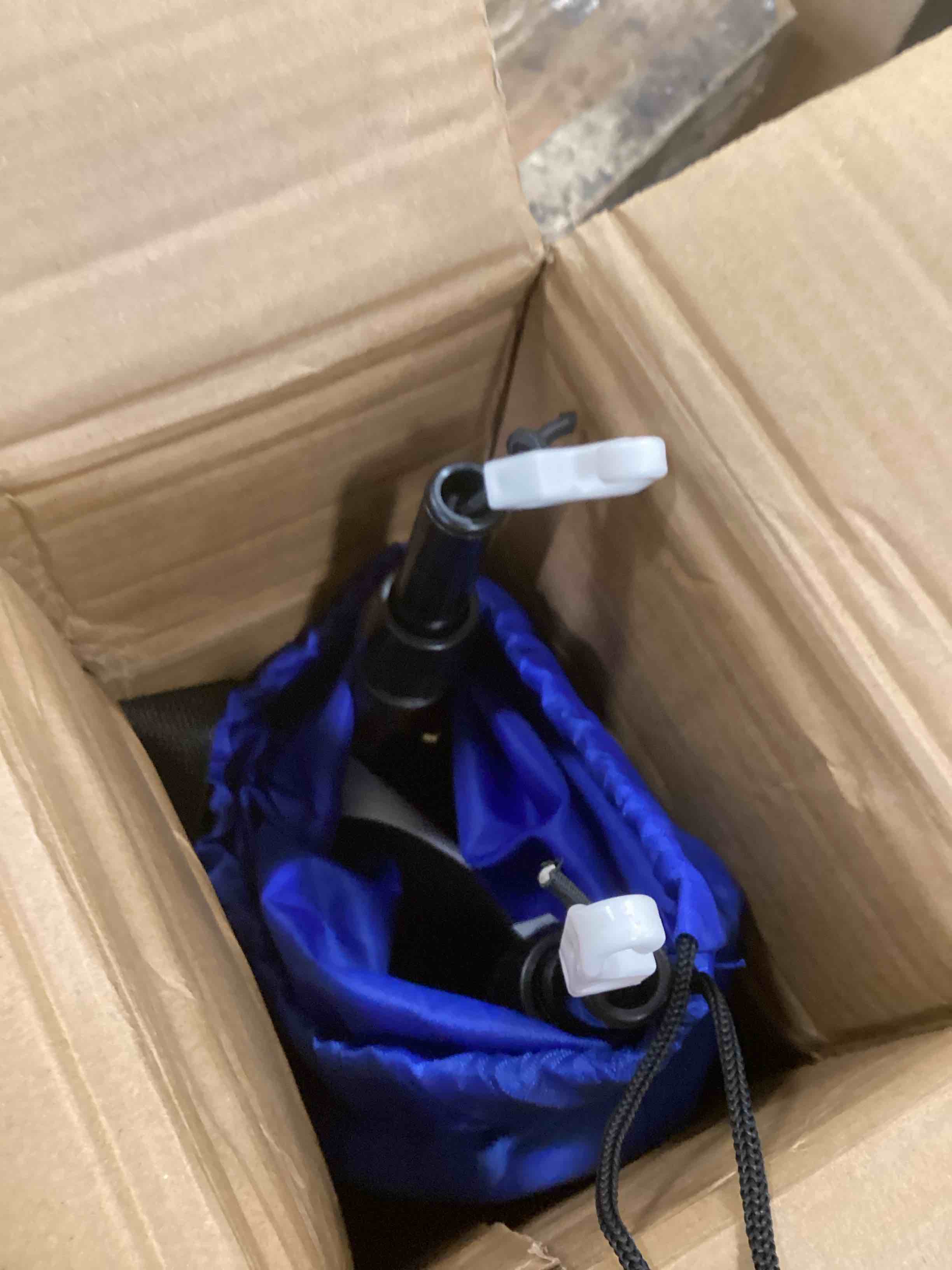 https://s3.amazonaws.com/lotting-images-prod/bidfta/YEL6419049_1718900621635.jpeg