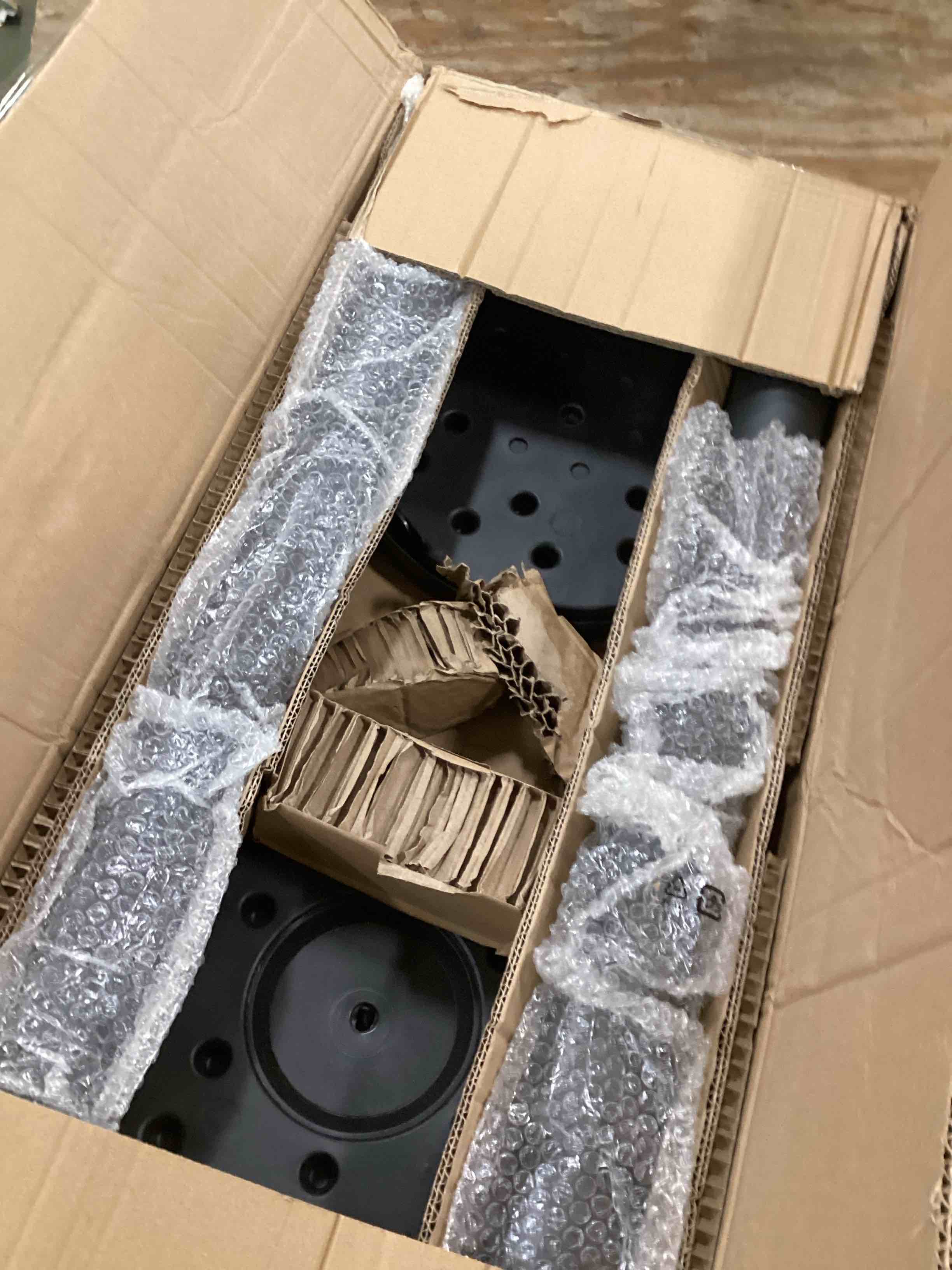 https://s3.amazonaws.com/lotting-images-prod/bidfta/YEL6419349_1719228094653.jpeg