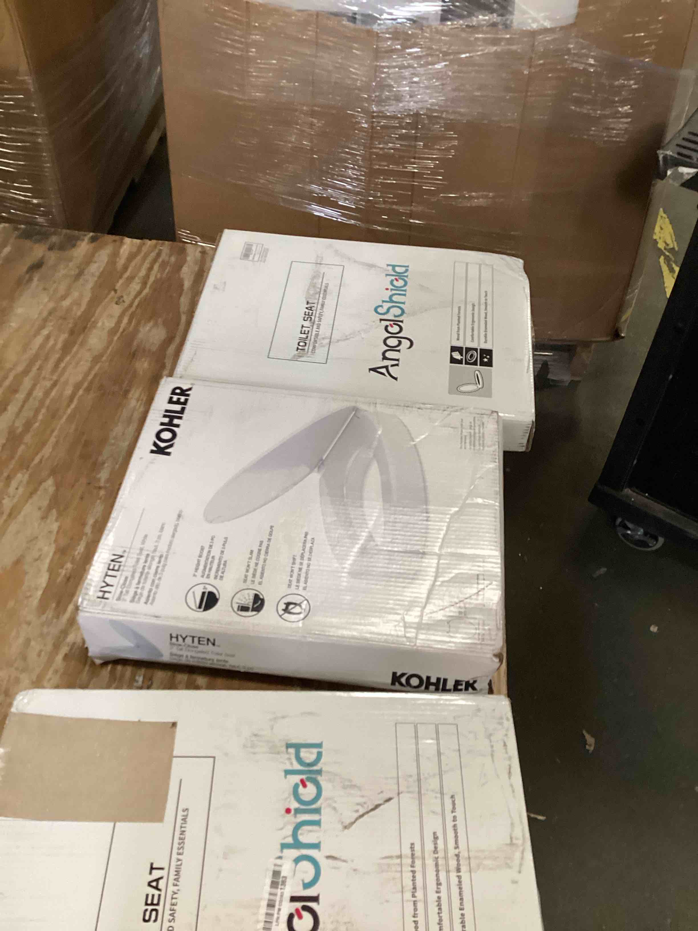 assorted toilet seats 