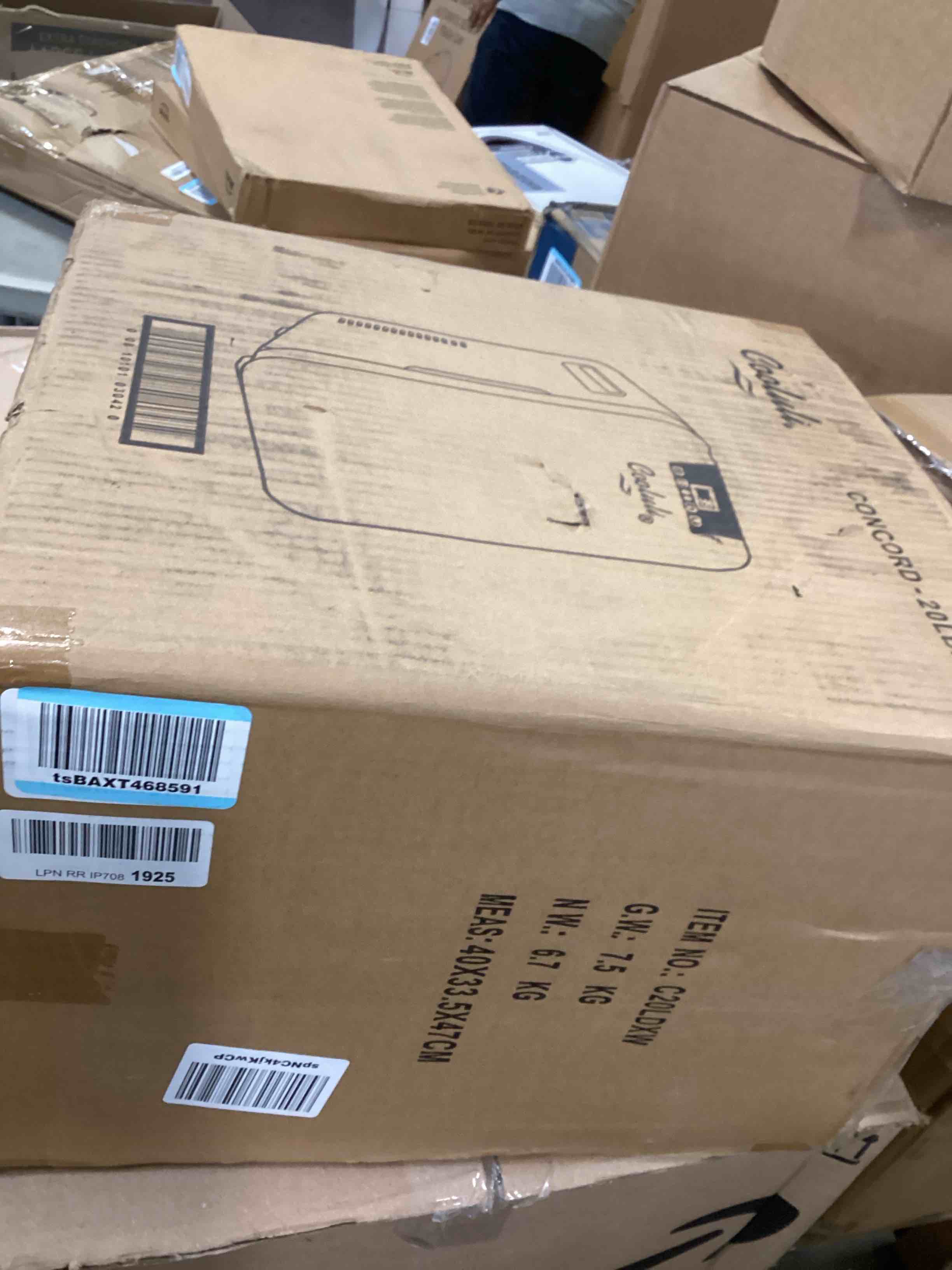 https://s3.amazonaws.com/lotting-images-prod/bidfta/YEL6419573_1719258440142.jpeg
