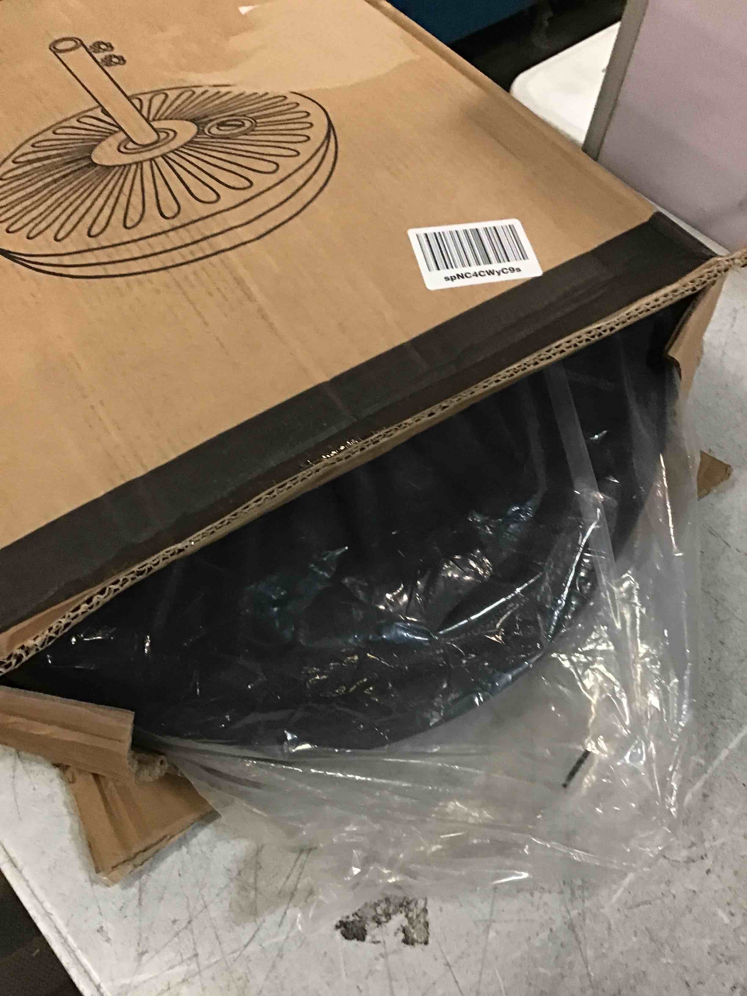 https://s3.amazonaws.com/lotting-images-prod/bidfta/YEL6421010_1718709100142.jpeg