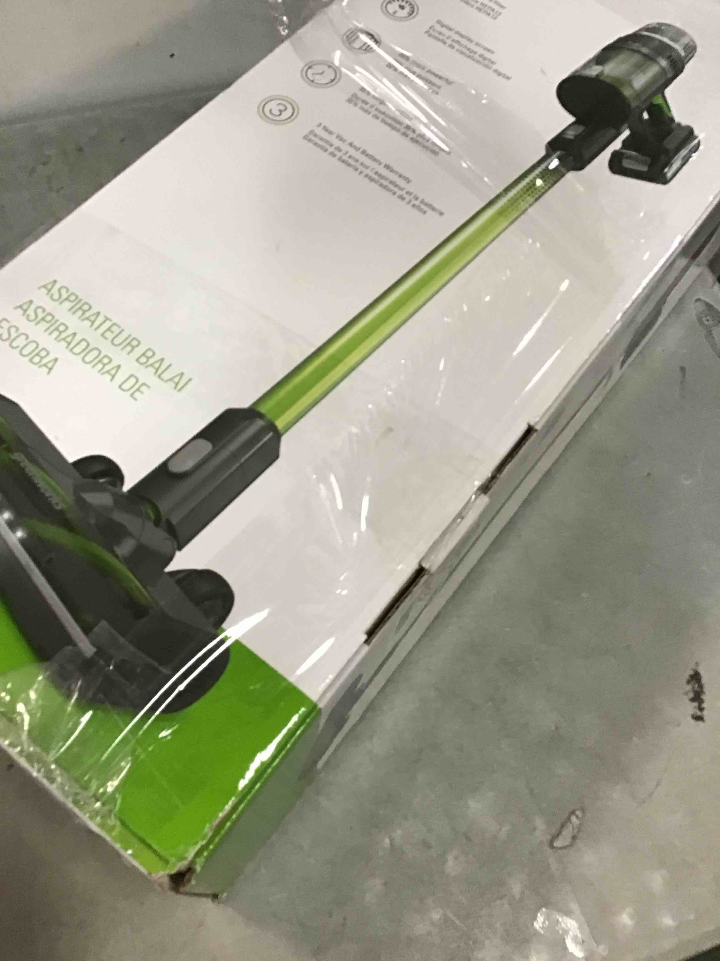 https://s3.amazonaws.com/lotting-images-prod/bidfta/YEL6421400_1718803374729.jpeg