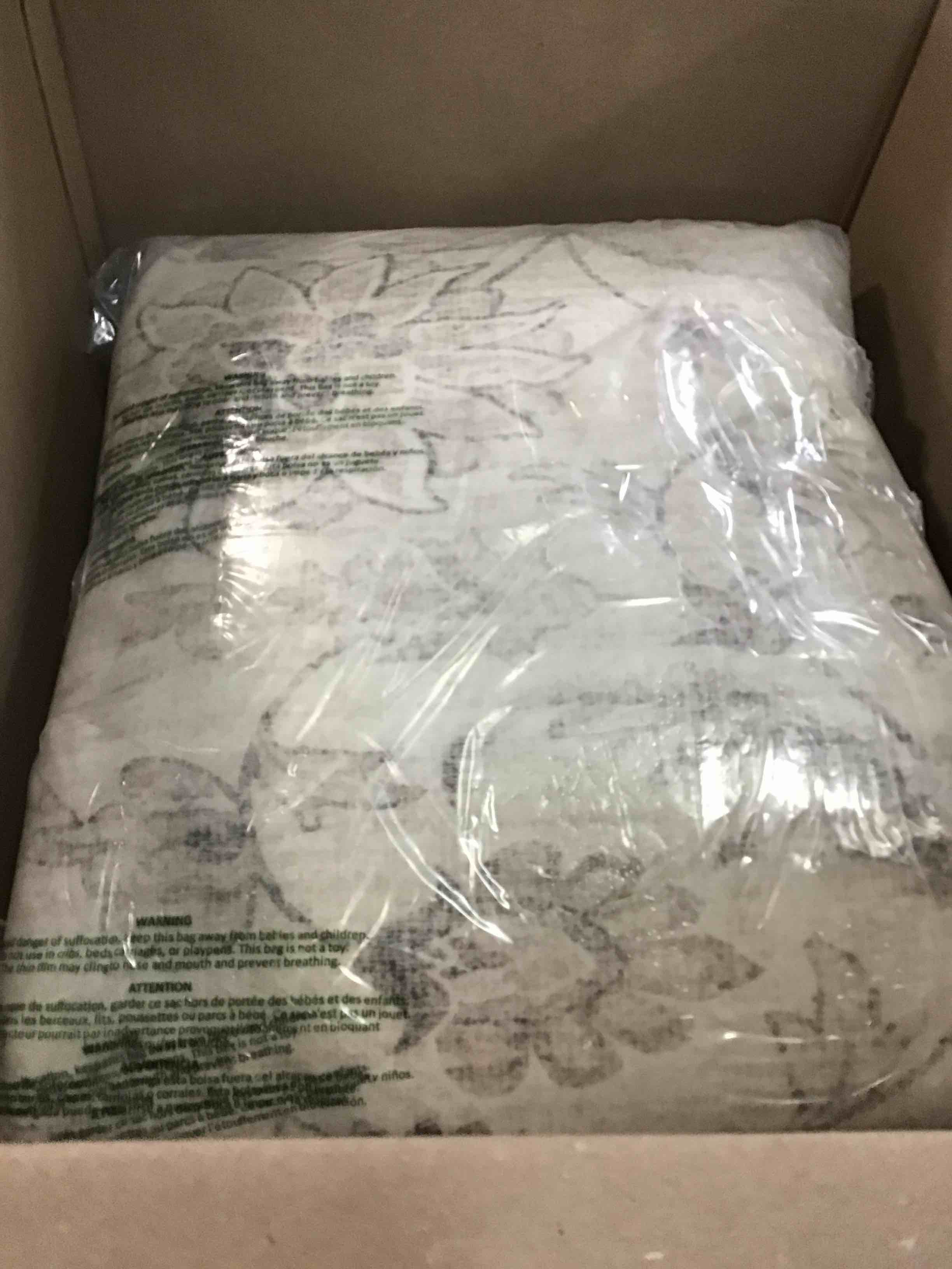 https://s3.amazonaws.com/lotting-images-prod/bidfta/YEL6421539_1718825164652.jpeg
