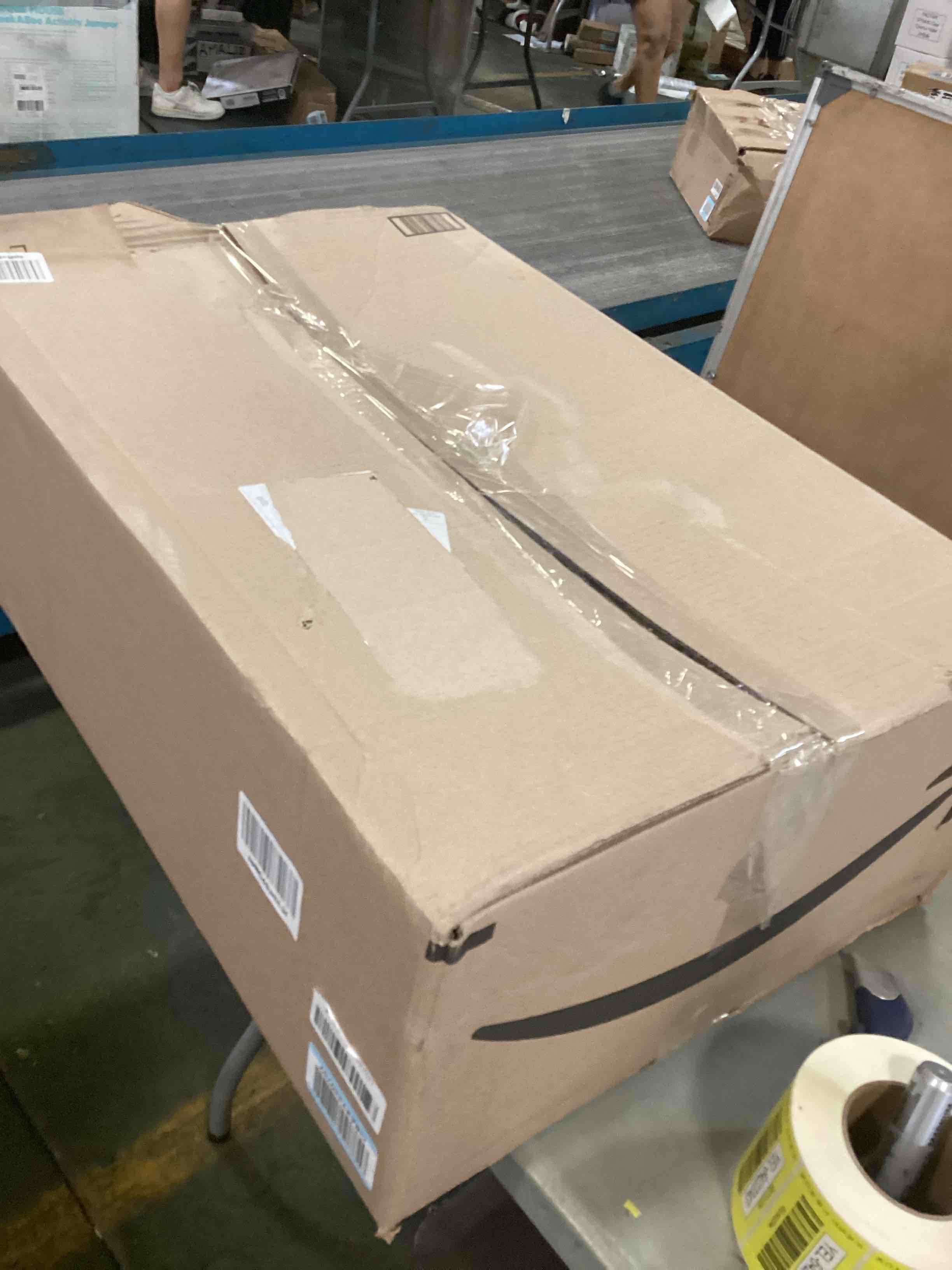 https://s3.amazonaws.com/lotting-images-prod/bidfta/YEL6422038_1718635854598.jpeg