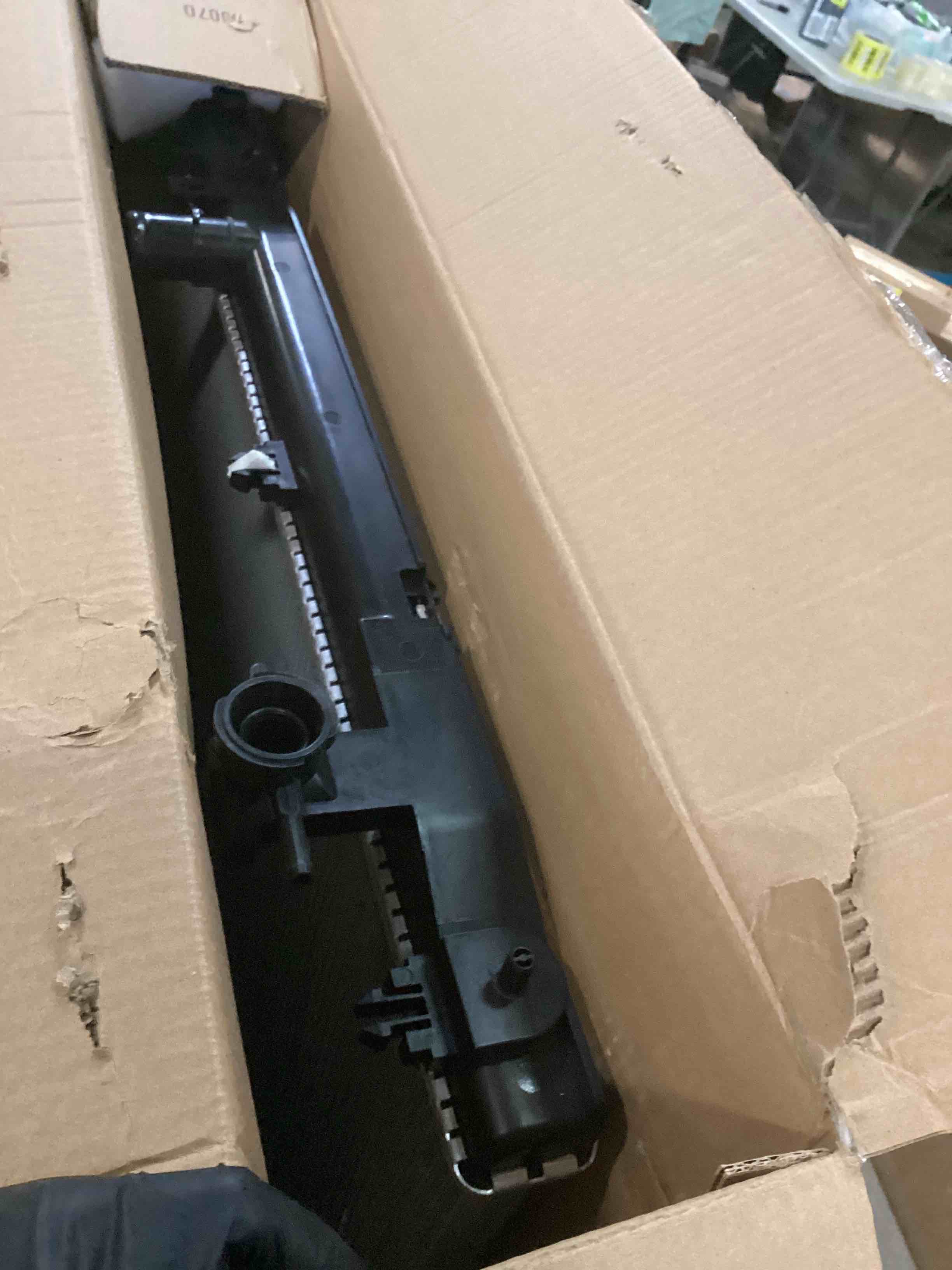 https://s3.amazonaws.com/lotting-images-prod/bidfta/YEL6422060_1718638529026.jpeg