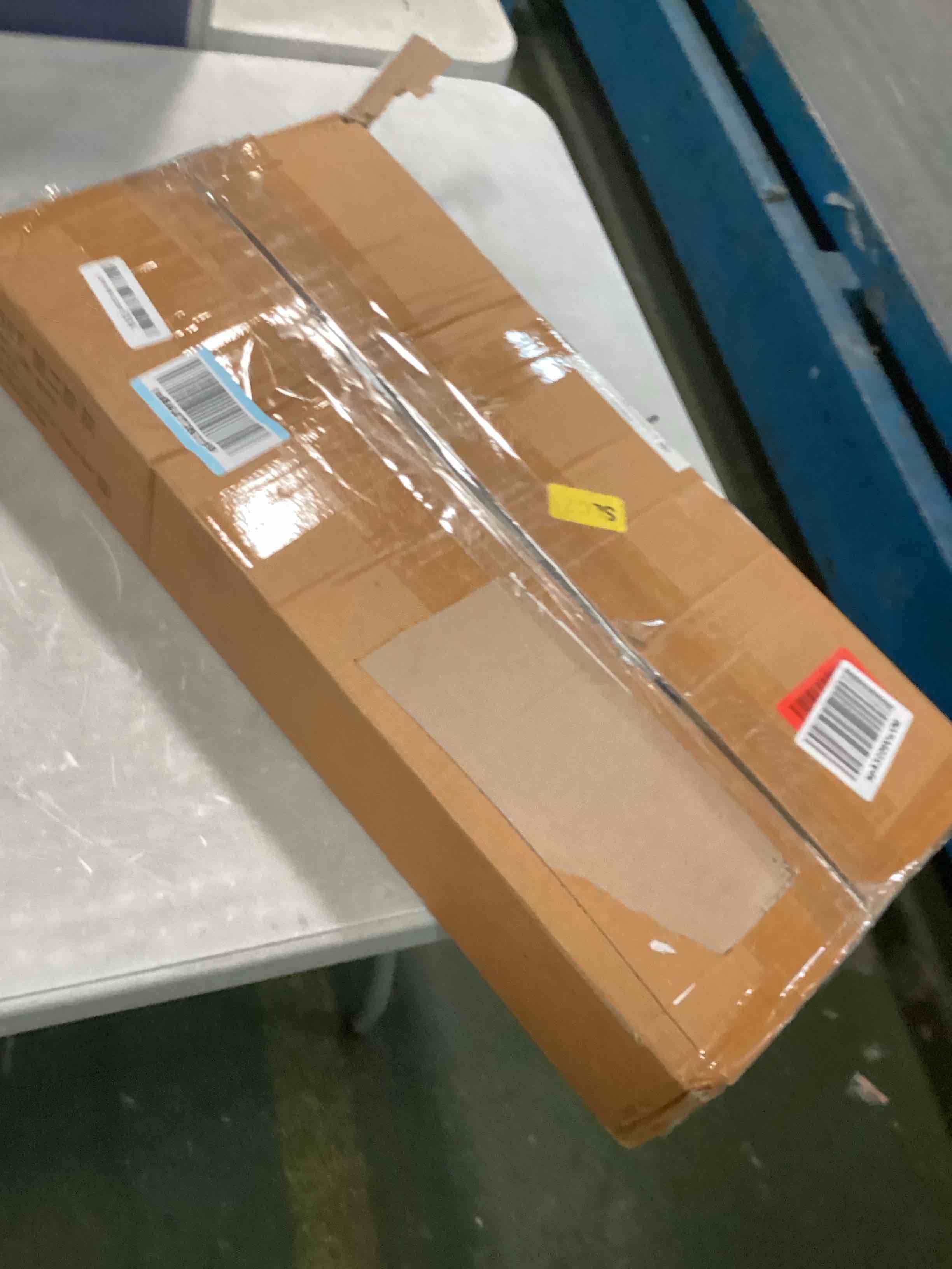 https://s3.amazonaws.com/lotting-images-prod/bidfta/YEL6422251_1718717811400.jpeg