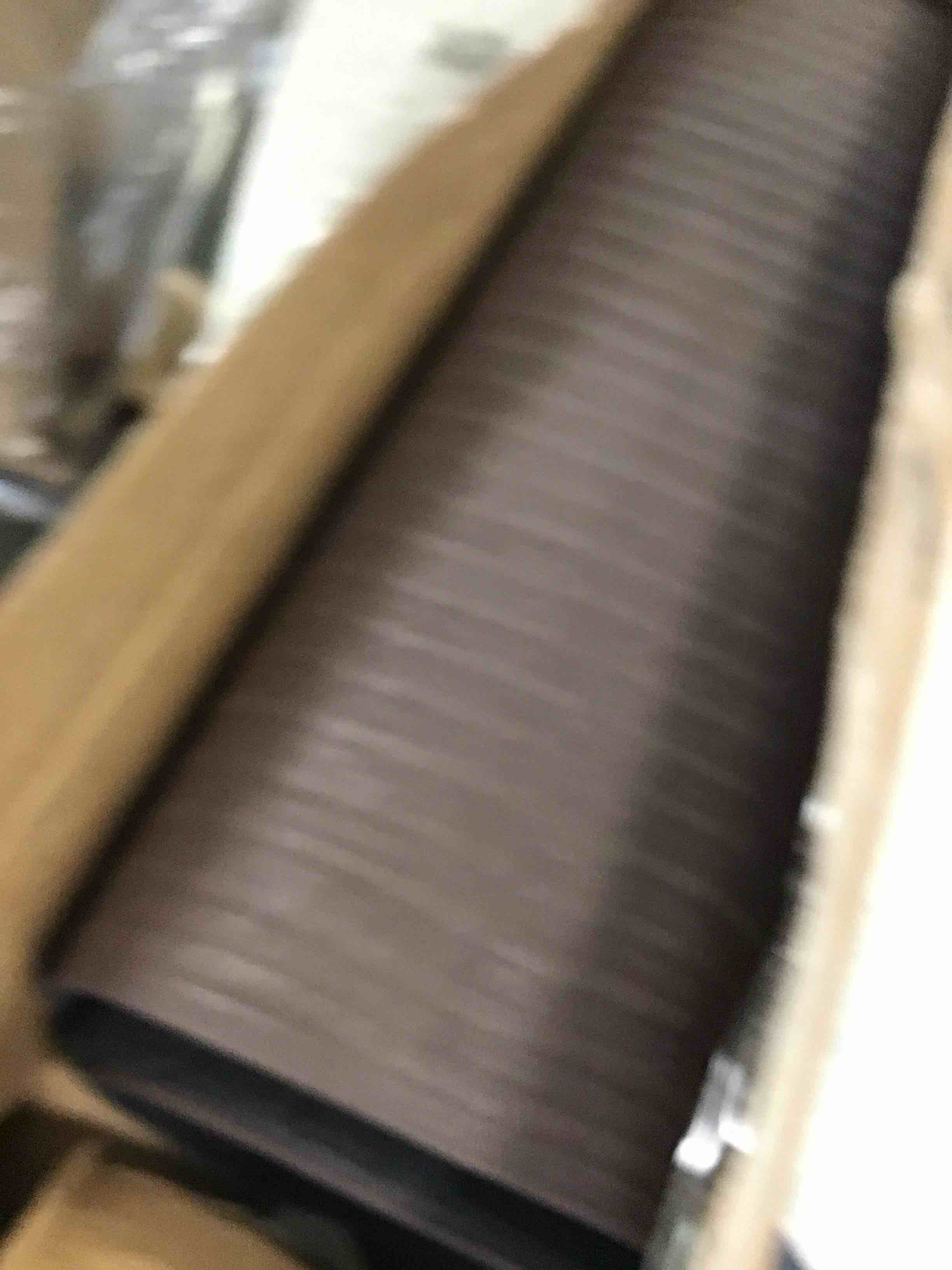 https://s3.amazonaws.com/lotting-images-prod/bidfta/YEL6425055_1718984656362.jpeg
