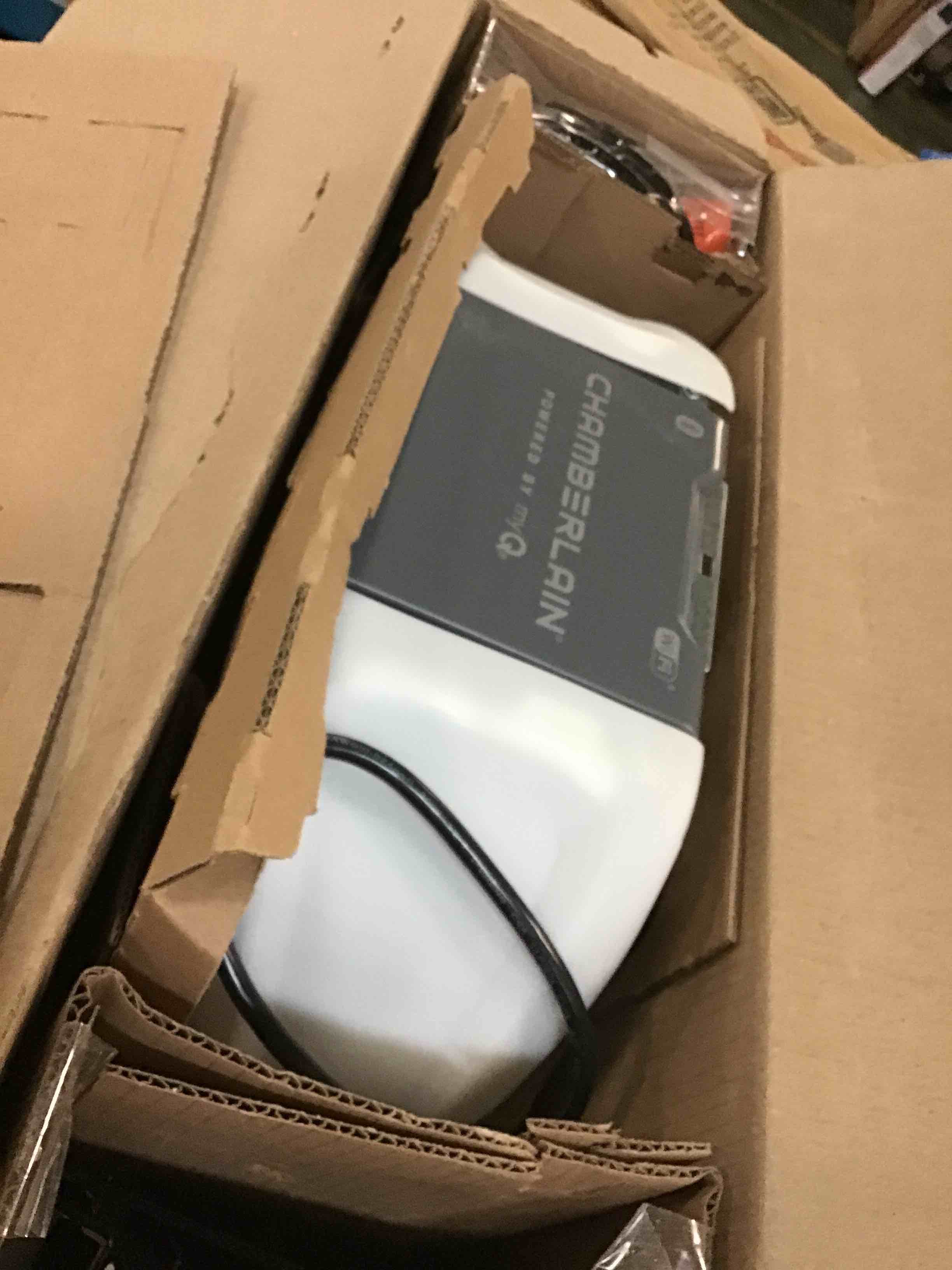 https://s3.amazonaws.com/lotting-images-prod/bidfta/YEL6425993_1719337326156.jpeg