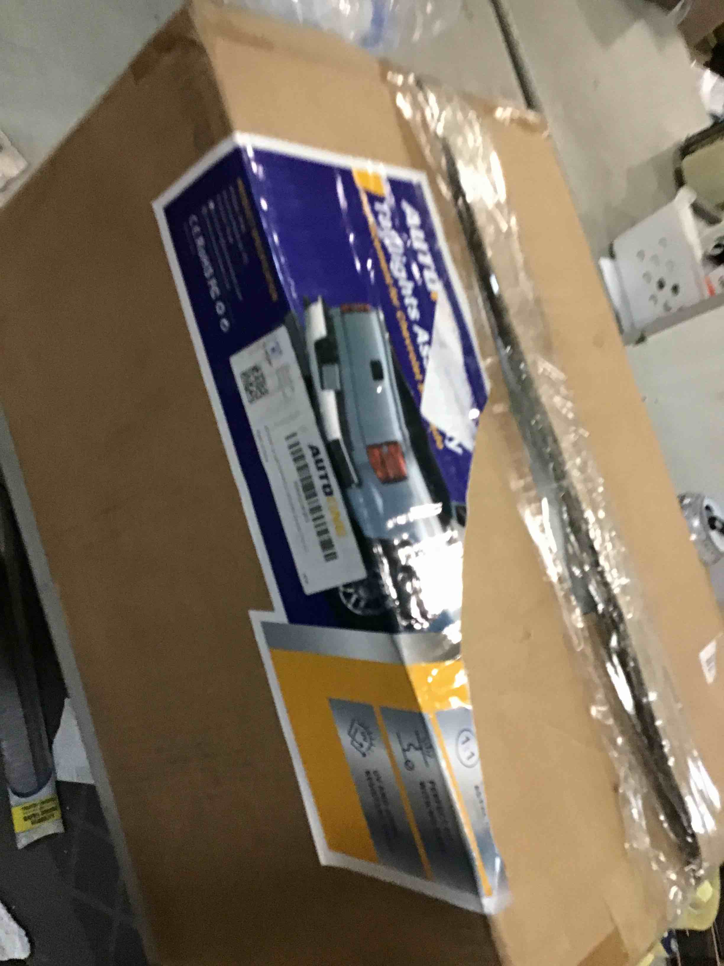 https://s3.amazonaws.com/lotting-images-prod/bidfta/YEL6426434_1719424787703.jpeg