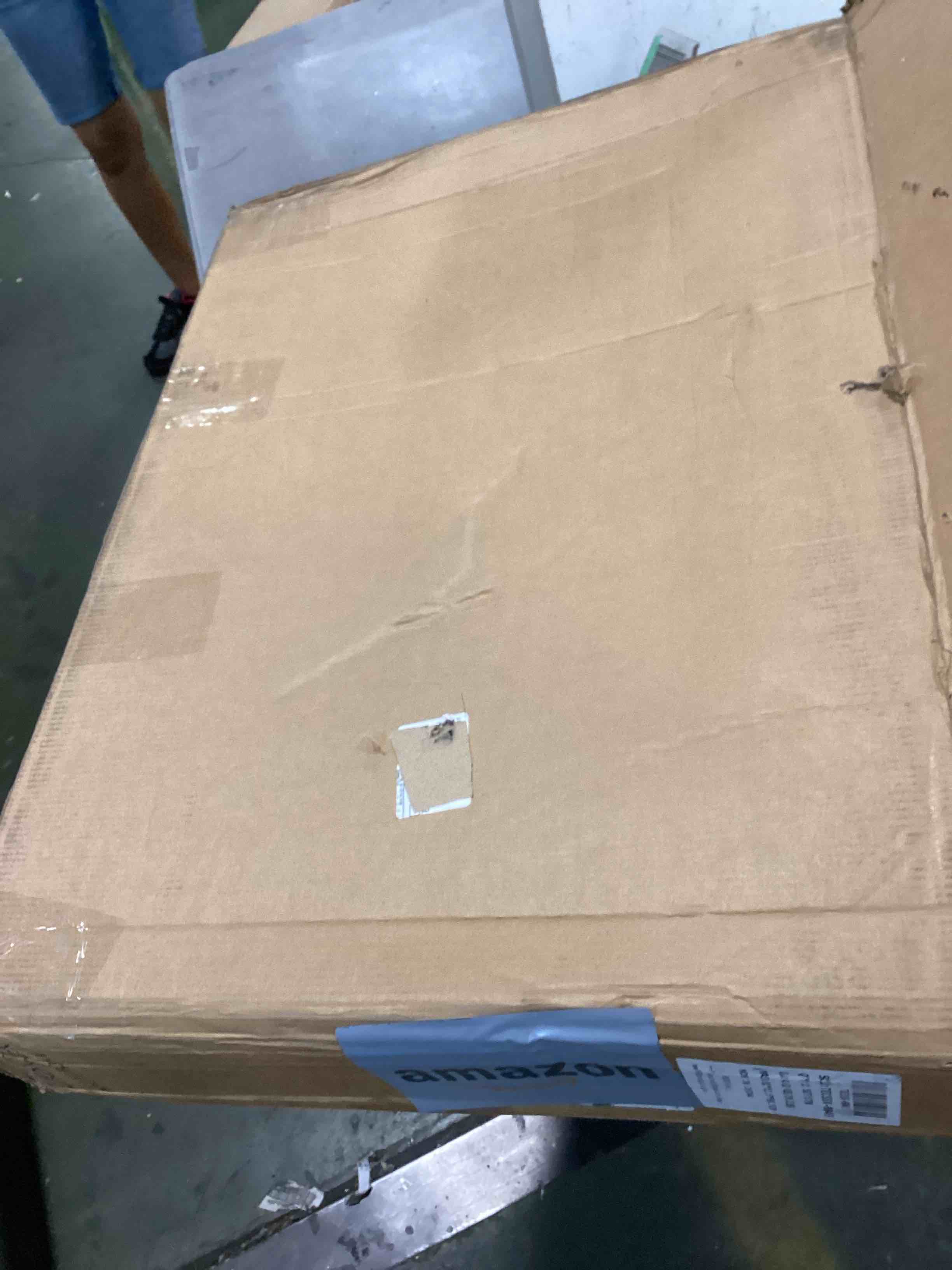 https://s3.amazonaws.com/lotting-images-prod/bidfta/YEL6426460_1718641443989.jpeg