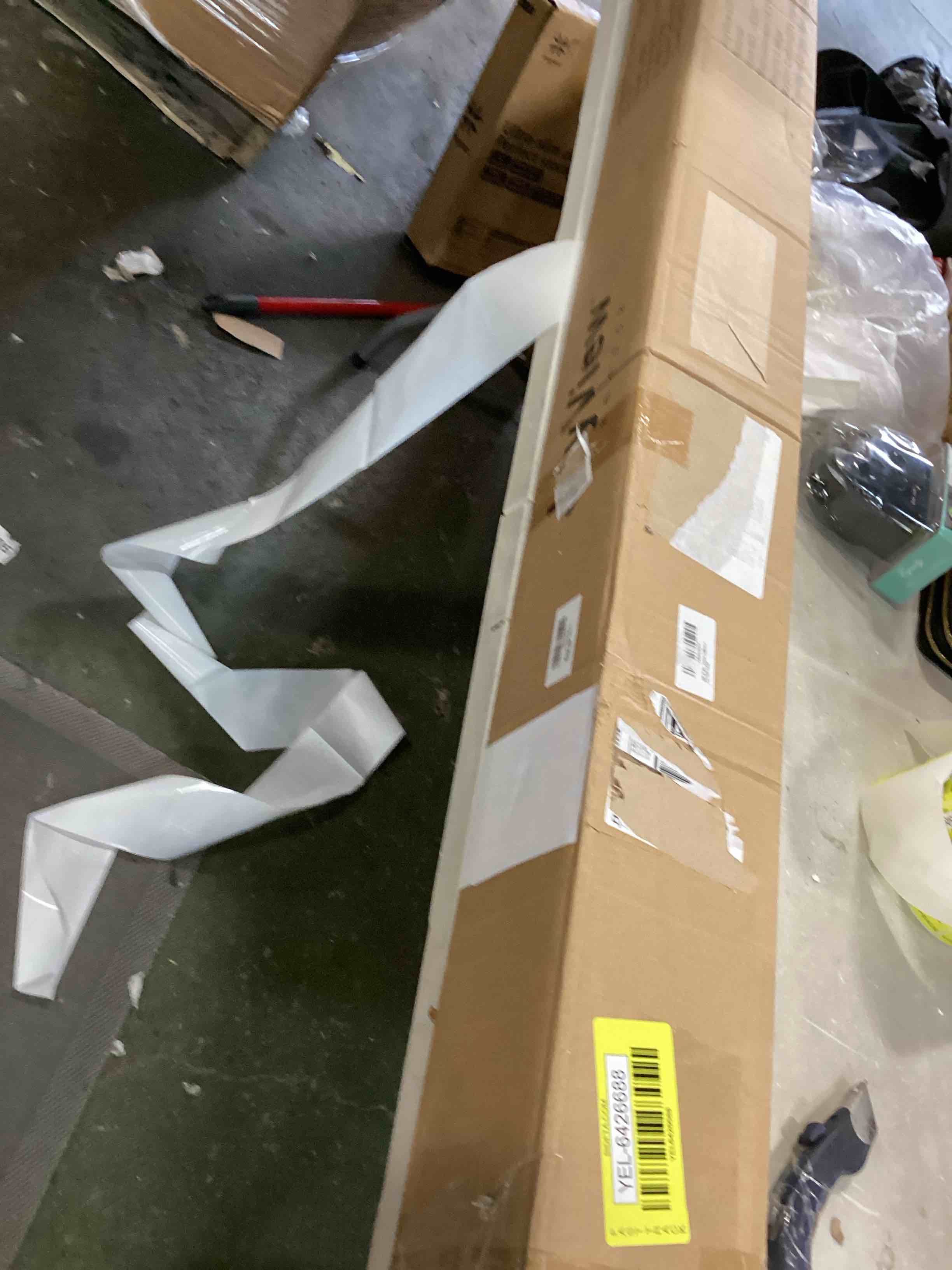 https://s3.amazonaws.com/lotting-images-prod/bidfta/YEL6426688_1718725003470.jpeg