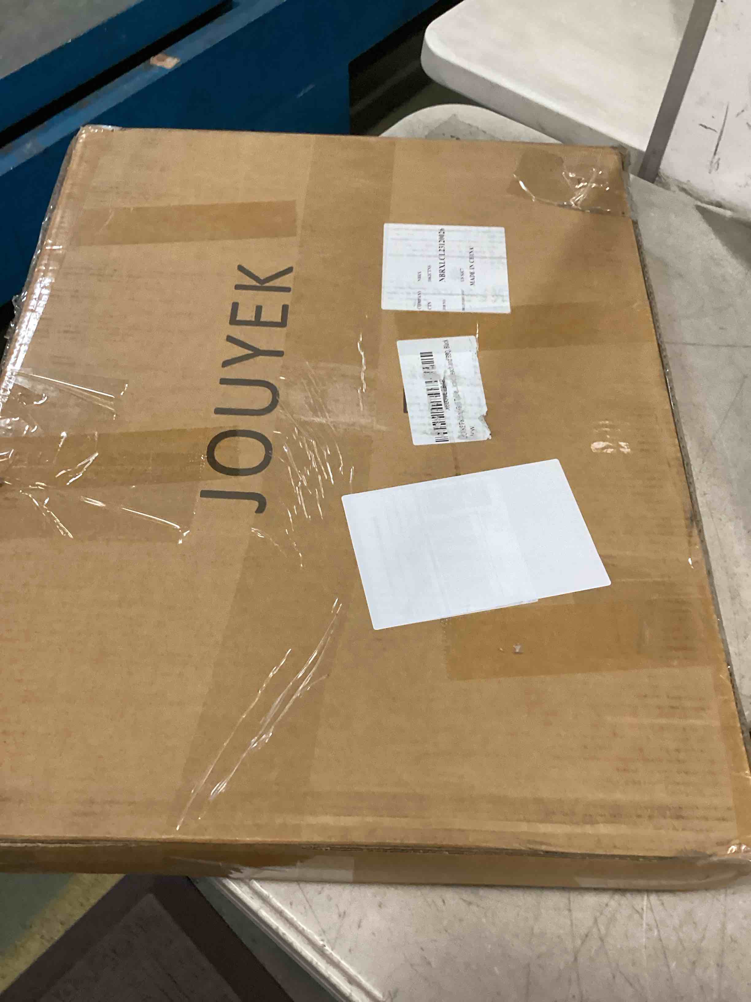 https://s3.amazonaws.com/lotting-images-prod/bidfta/YEL6426812_1718796419218.jpeg