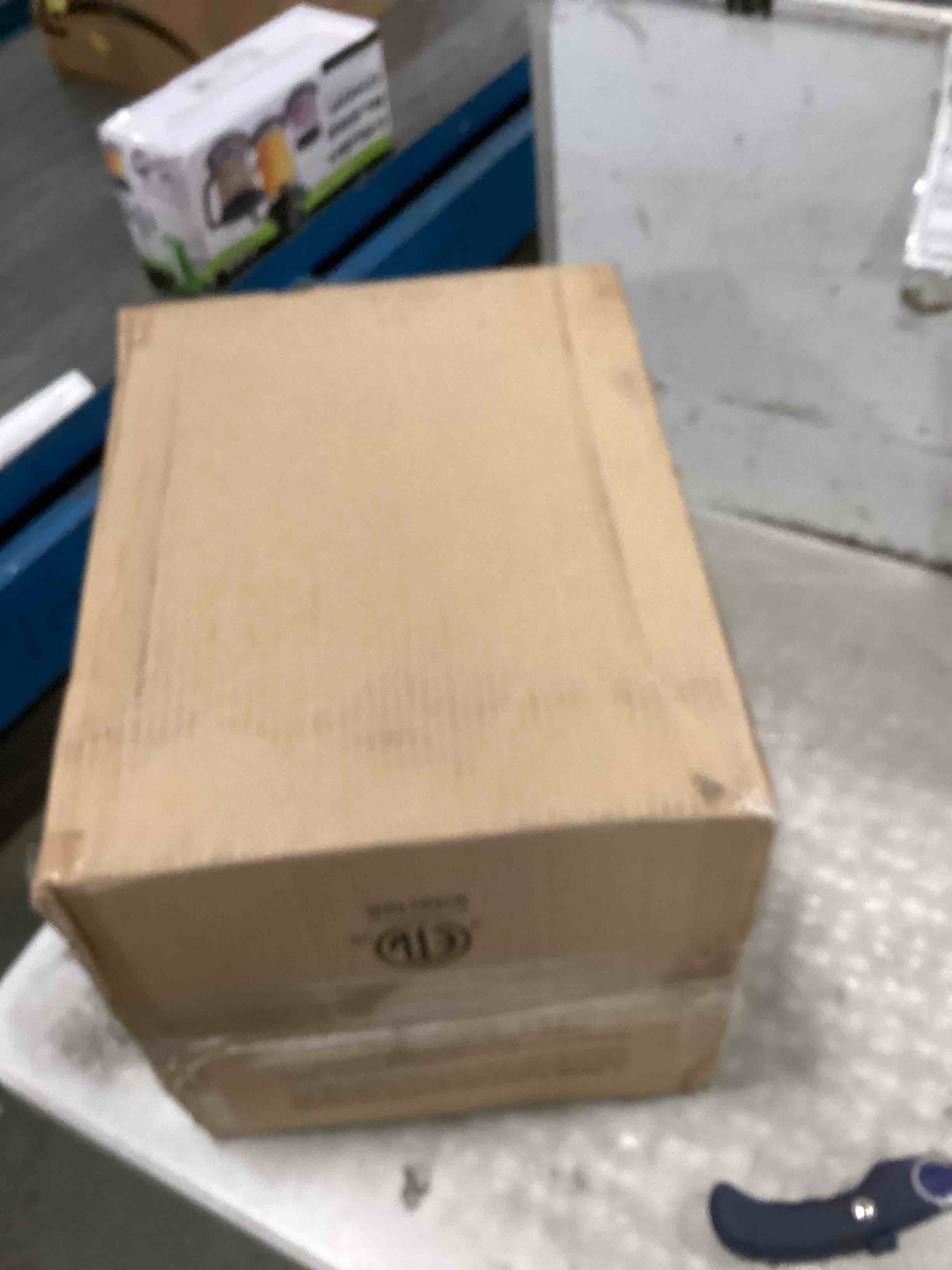 https://s3.amazonaws.com/lotting-images-prod/bidfta/YEL6428072_1718049241872.jpeg