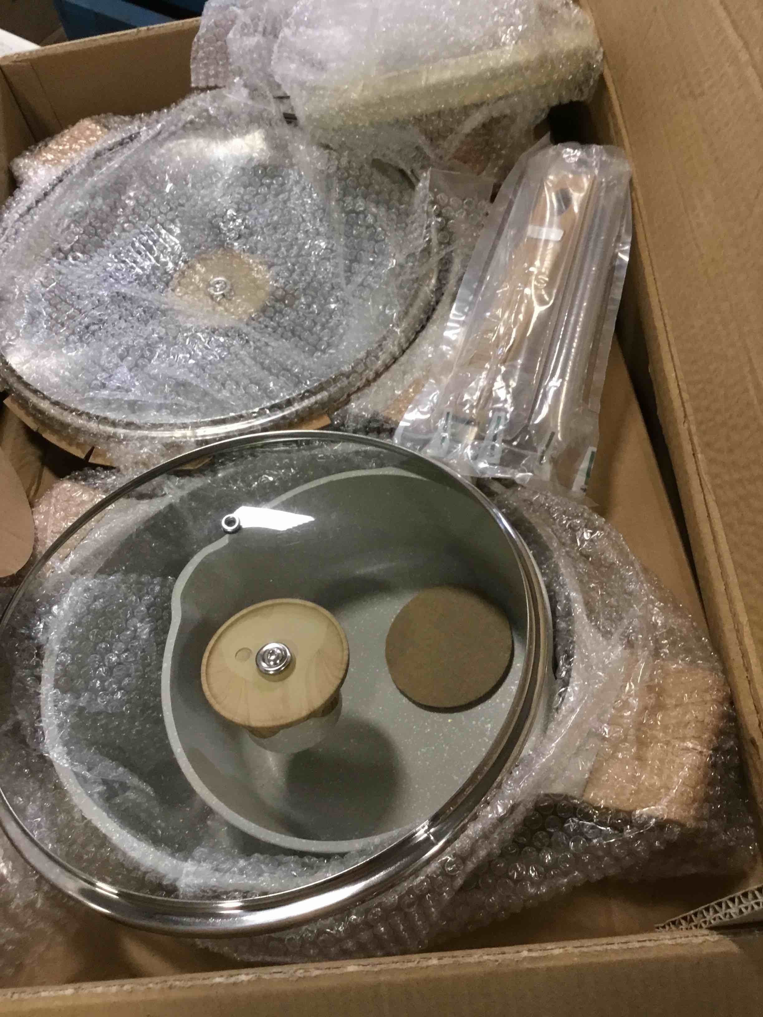 https://s3.amazonaws.com/lotting-images-prod/bidfta/YEL6428723_1718296101201.jpeg
