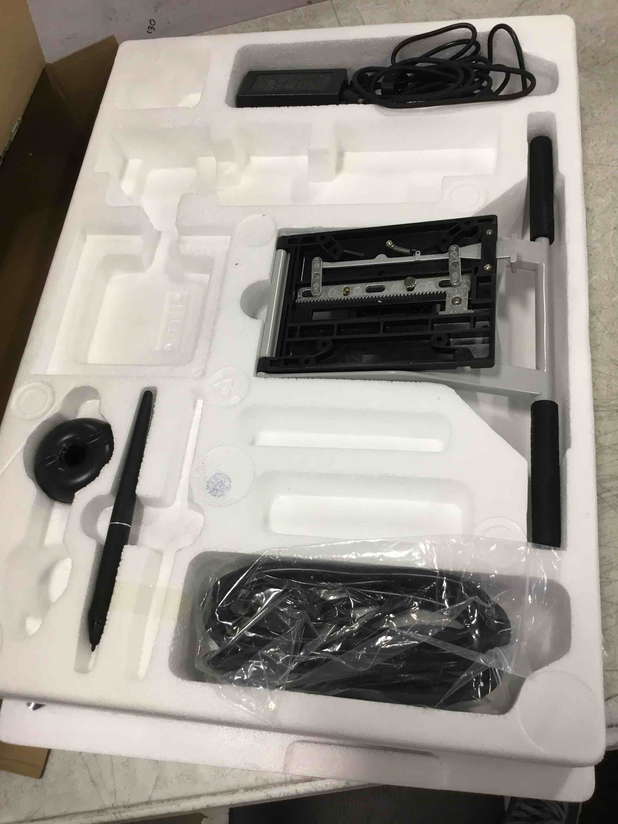 https://s3.amazonaws.com/lotting-images-prod/bidfta/YEL6428999_1718388755301.jpeg