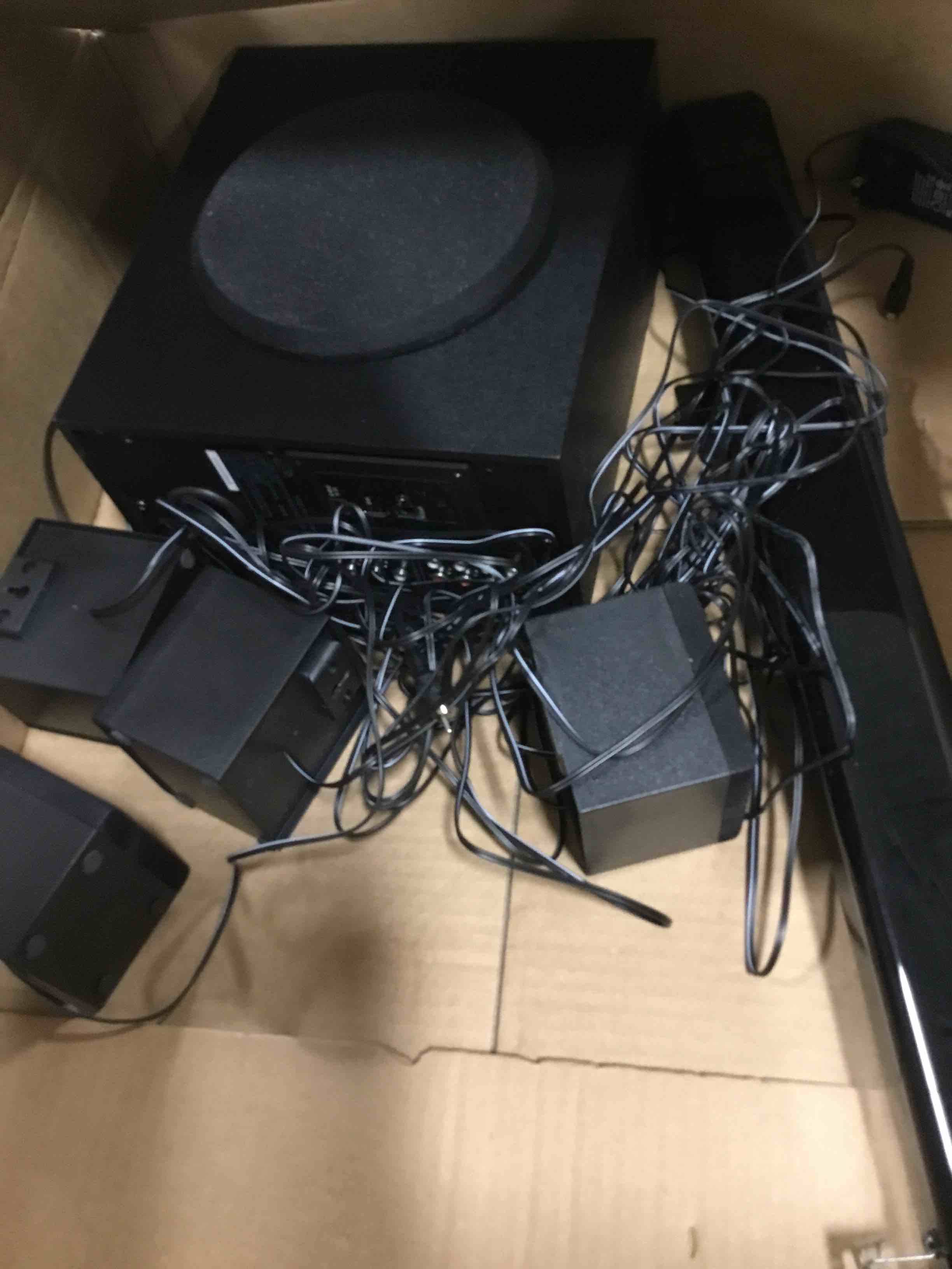 https://s3.amazonaws.com/lotting-images-prod/bidfta/YEL6429343_1718630433601.jpeg
