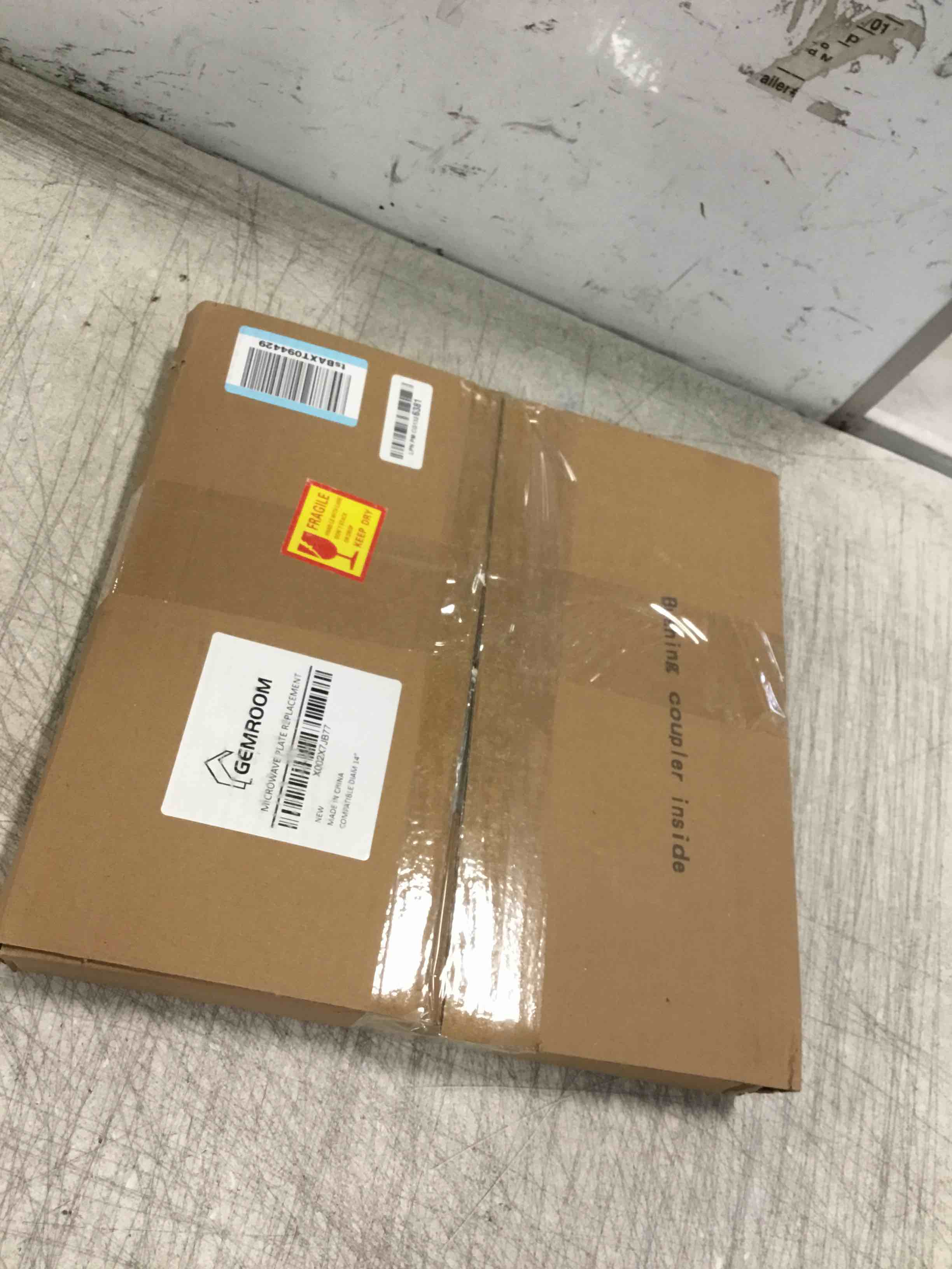 https://s3.amazonaws.com/lotting-images-prod/bidfta/YEL6429483_1718030057987.jpeg
