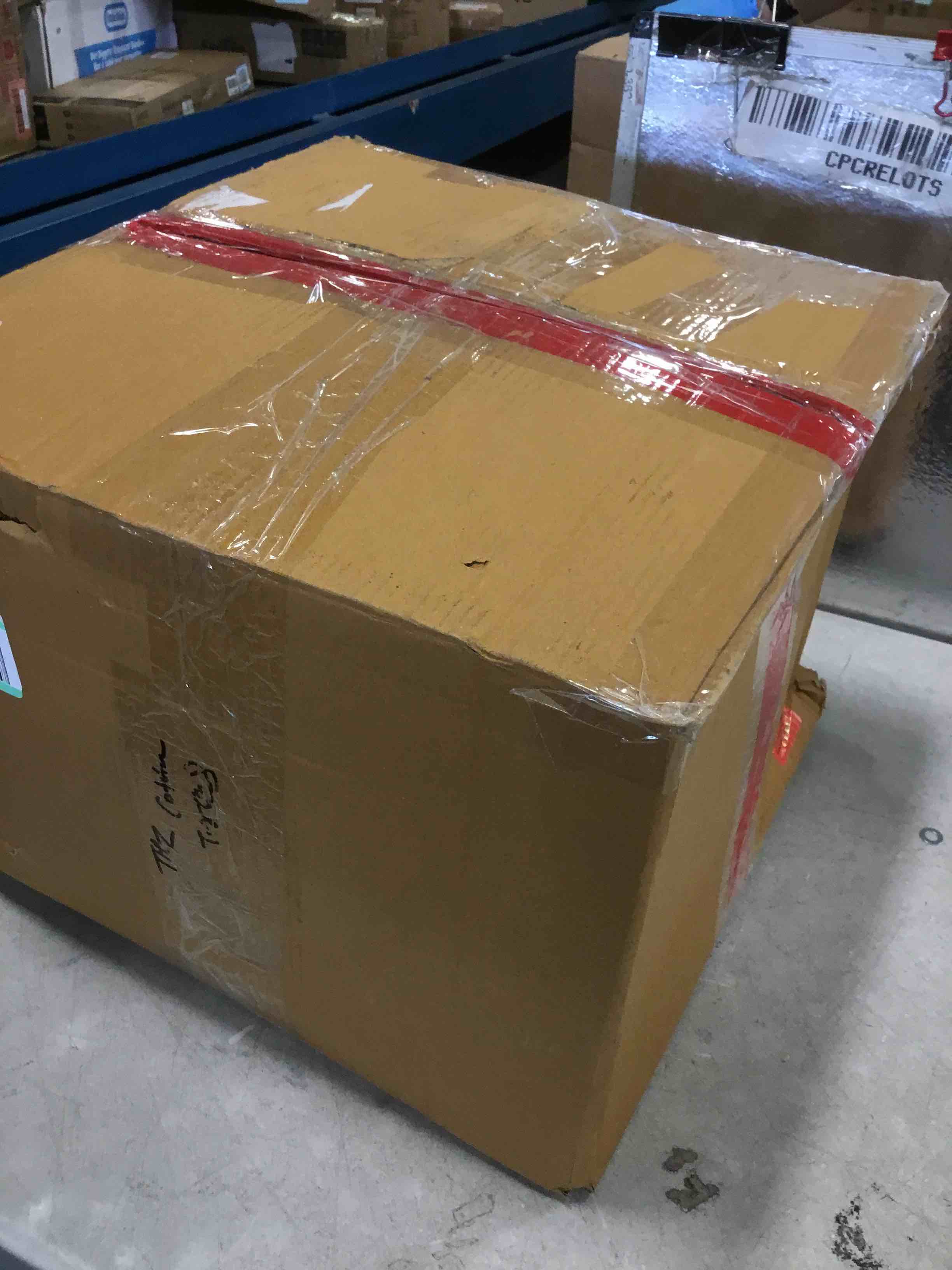 https://s3.amazonaws.com/lotting-images-prod/bidfta/YEL6429704_1718113658207.jpeg