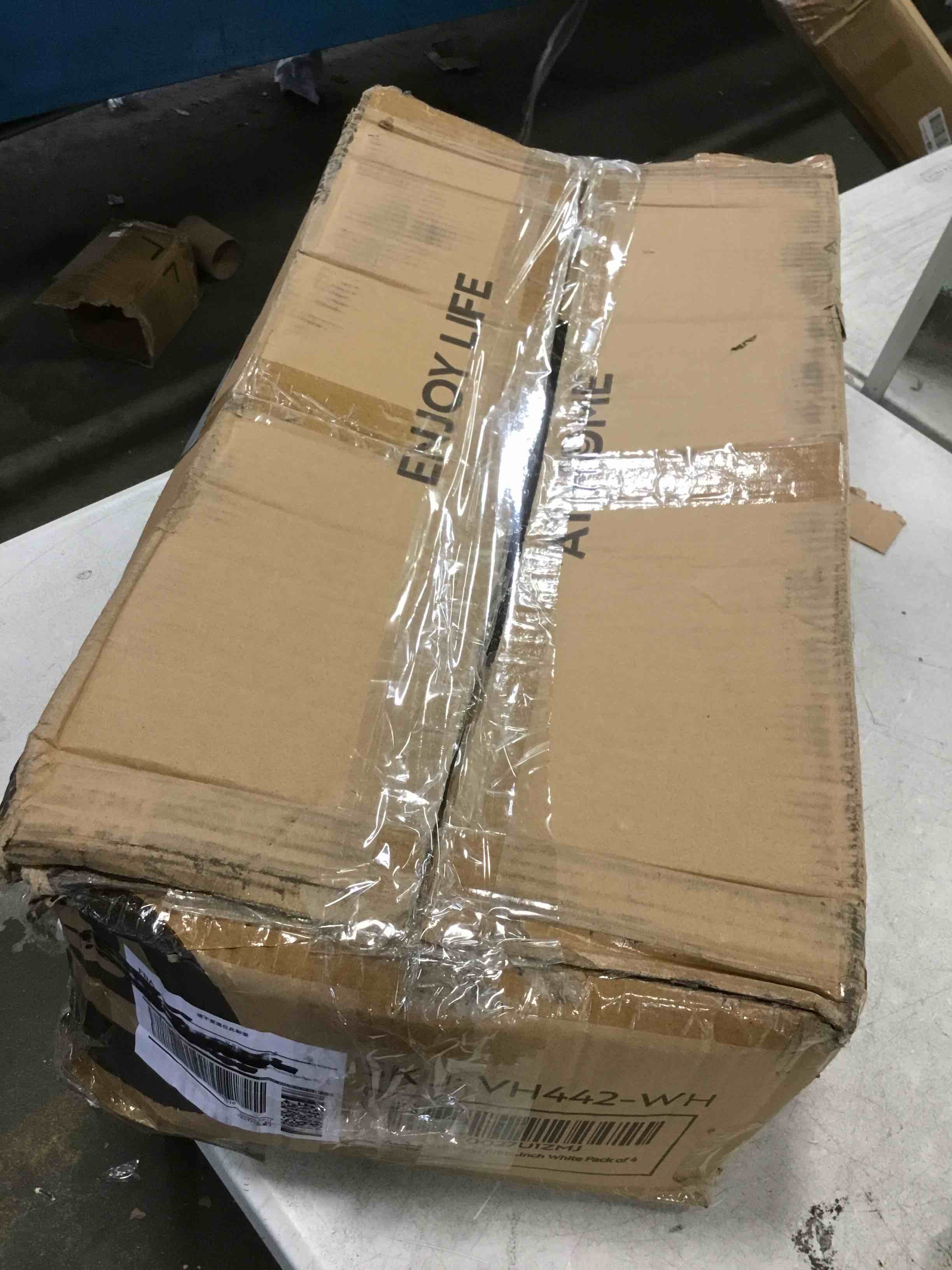 https://s3.amazonaws.com/lotting-images-prod/bidfta/YEL6429731_1718117998576.jpeg