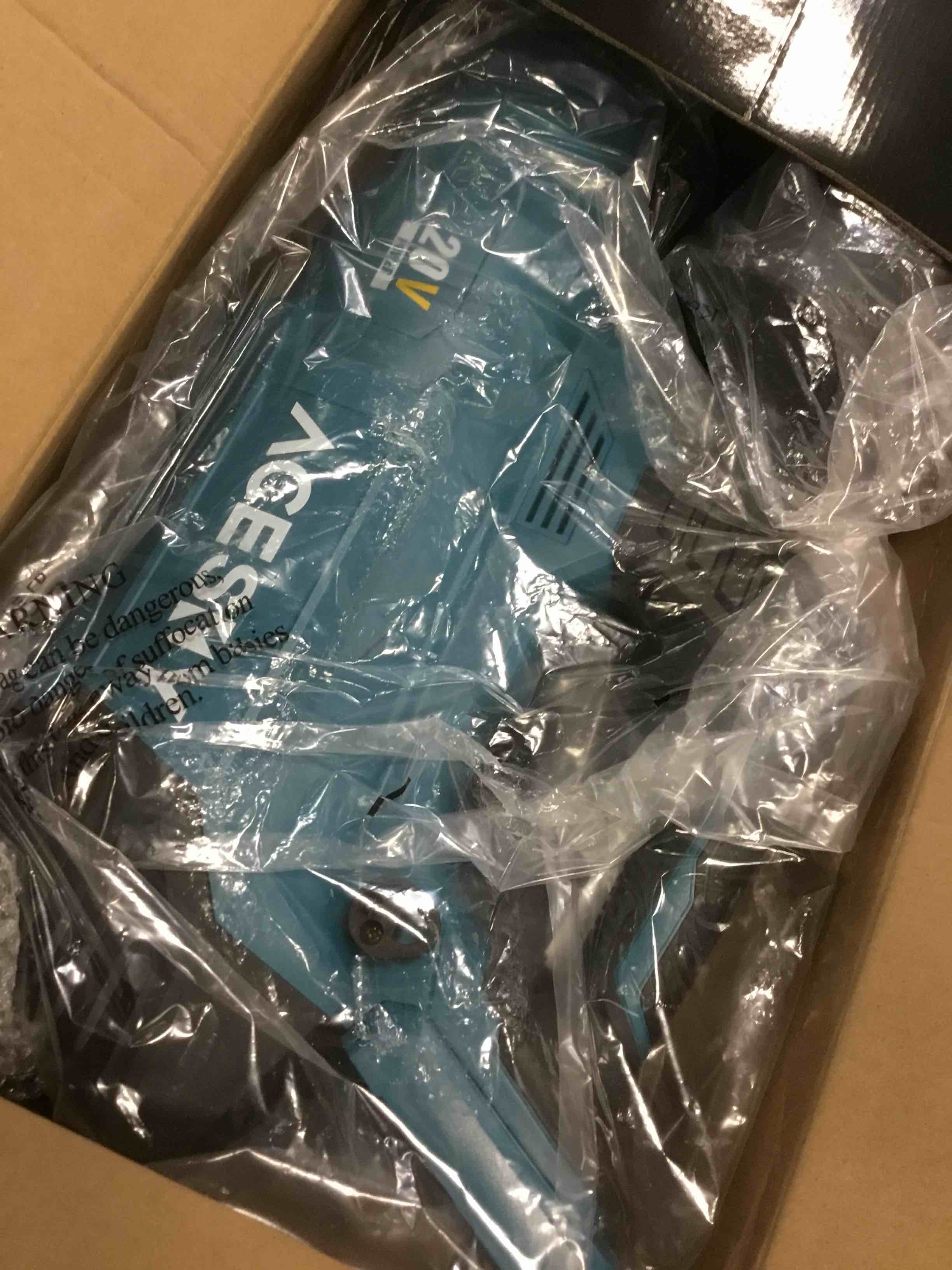 https://s3.amazonaws.com/lotting-images-prod/bidfta/YEL6429752_1718120409076.jpeg