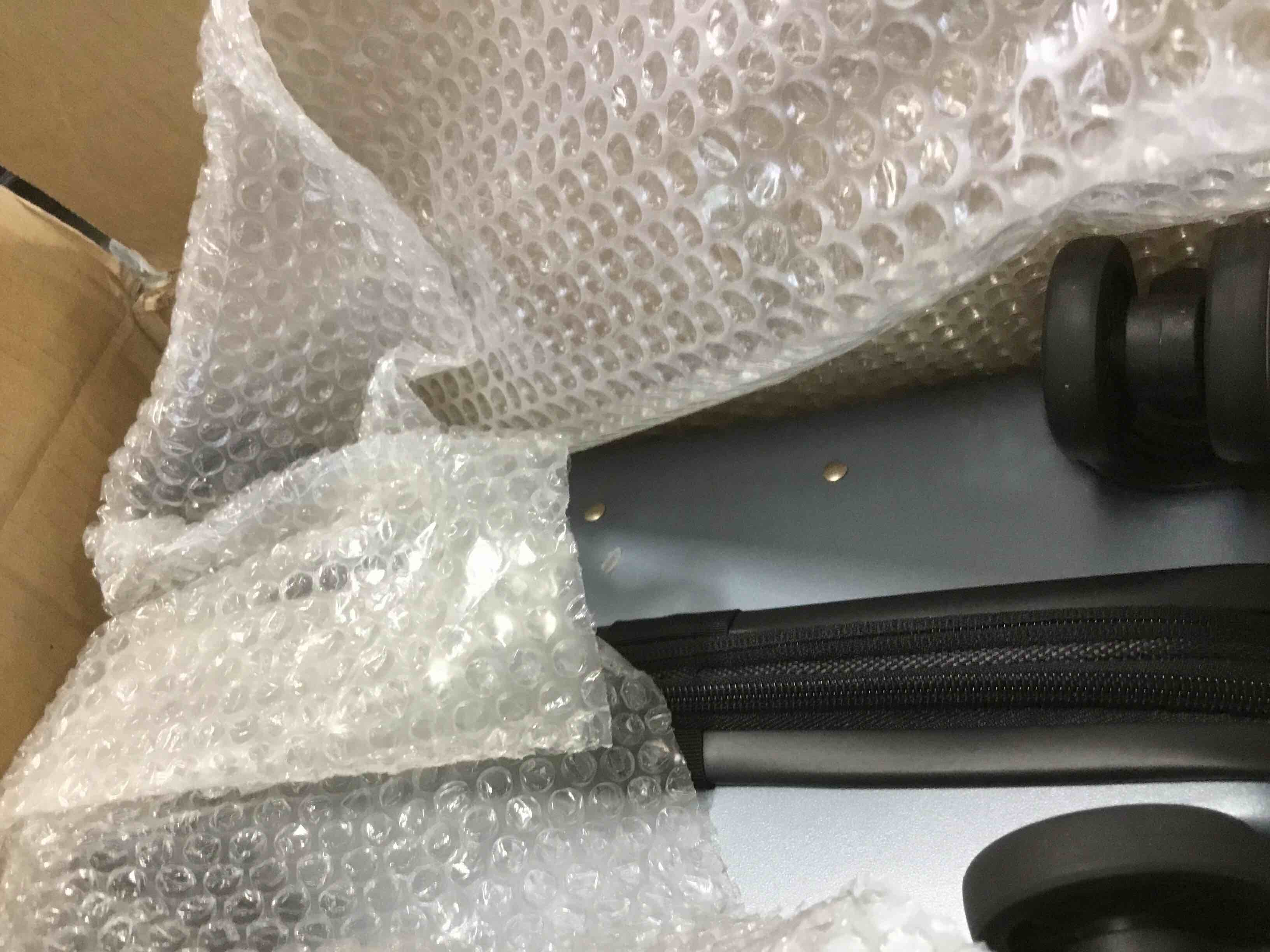 https://s3.amazonaws.com/lotting-images-prod/bidfta/YEL6429828_1718135388001.jpeg