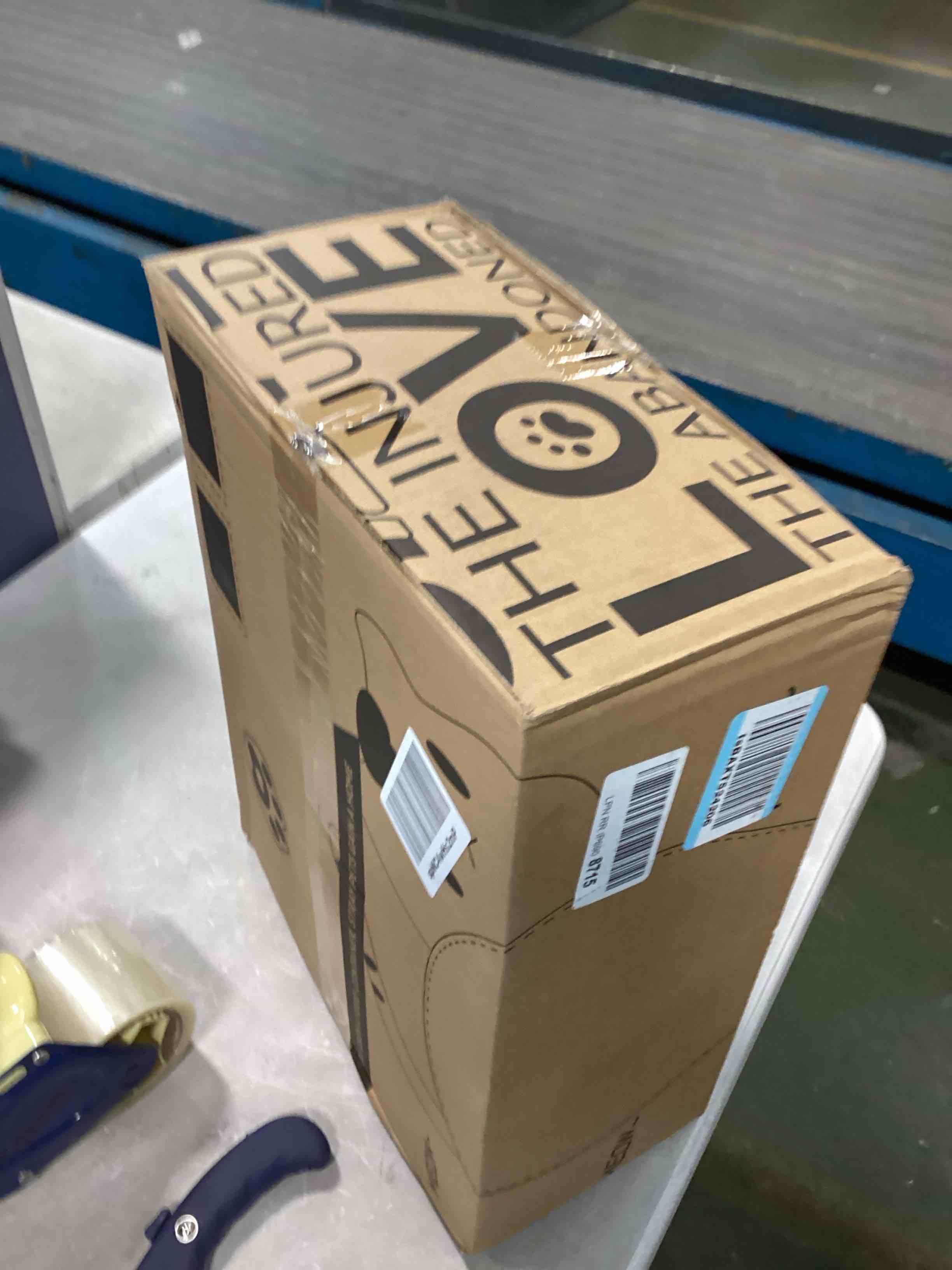 https://s3.amazonaws.com/lotting-images-prod/bidfta/YEL6430824_1718537200157.jpeg
