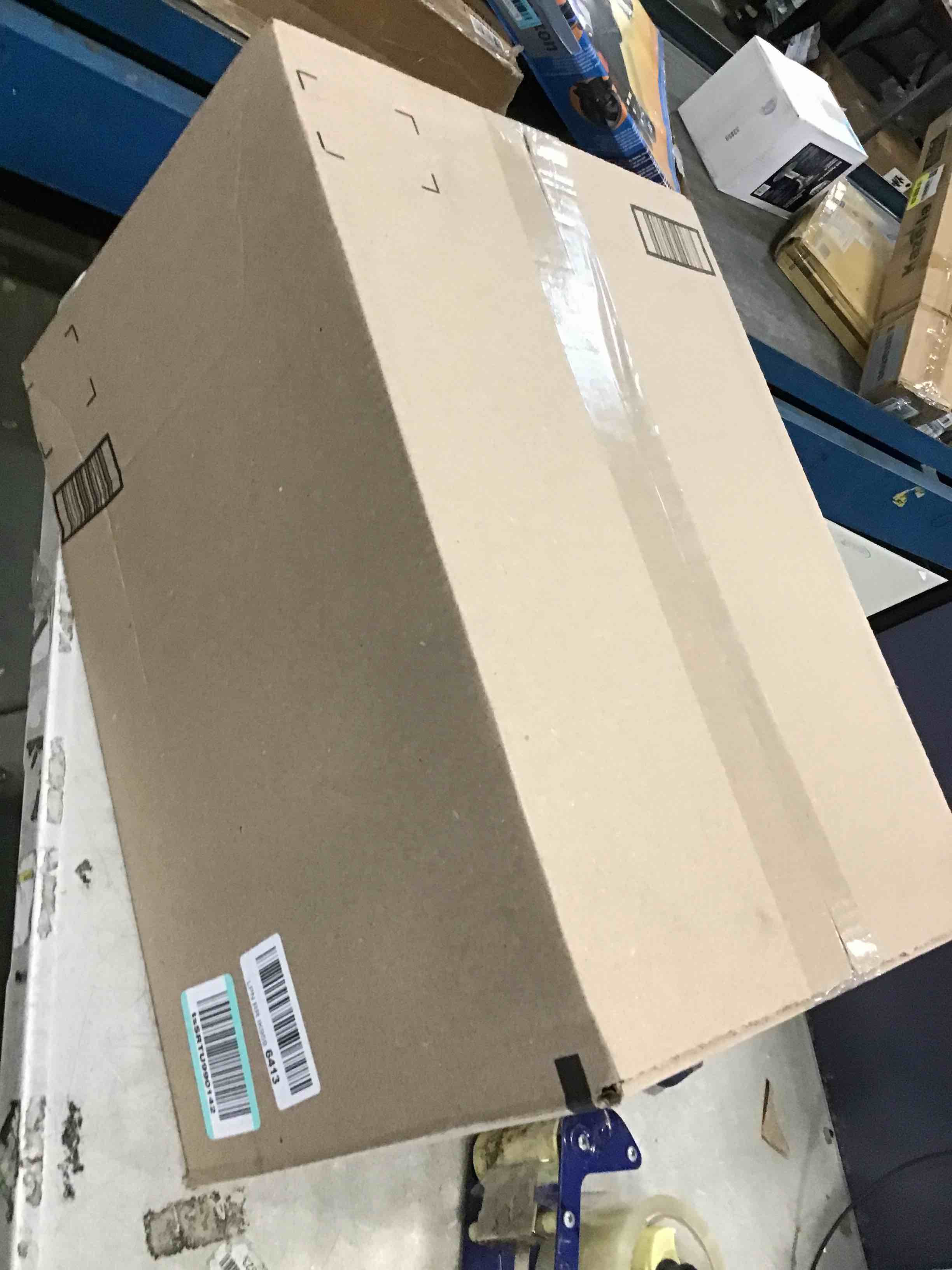 https://s3.amazonaws.com/lotting-images-prod/bidfta/YEL6431292_1718112910596.jpeg