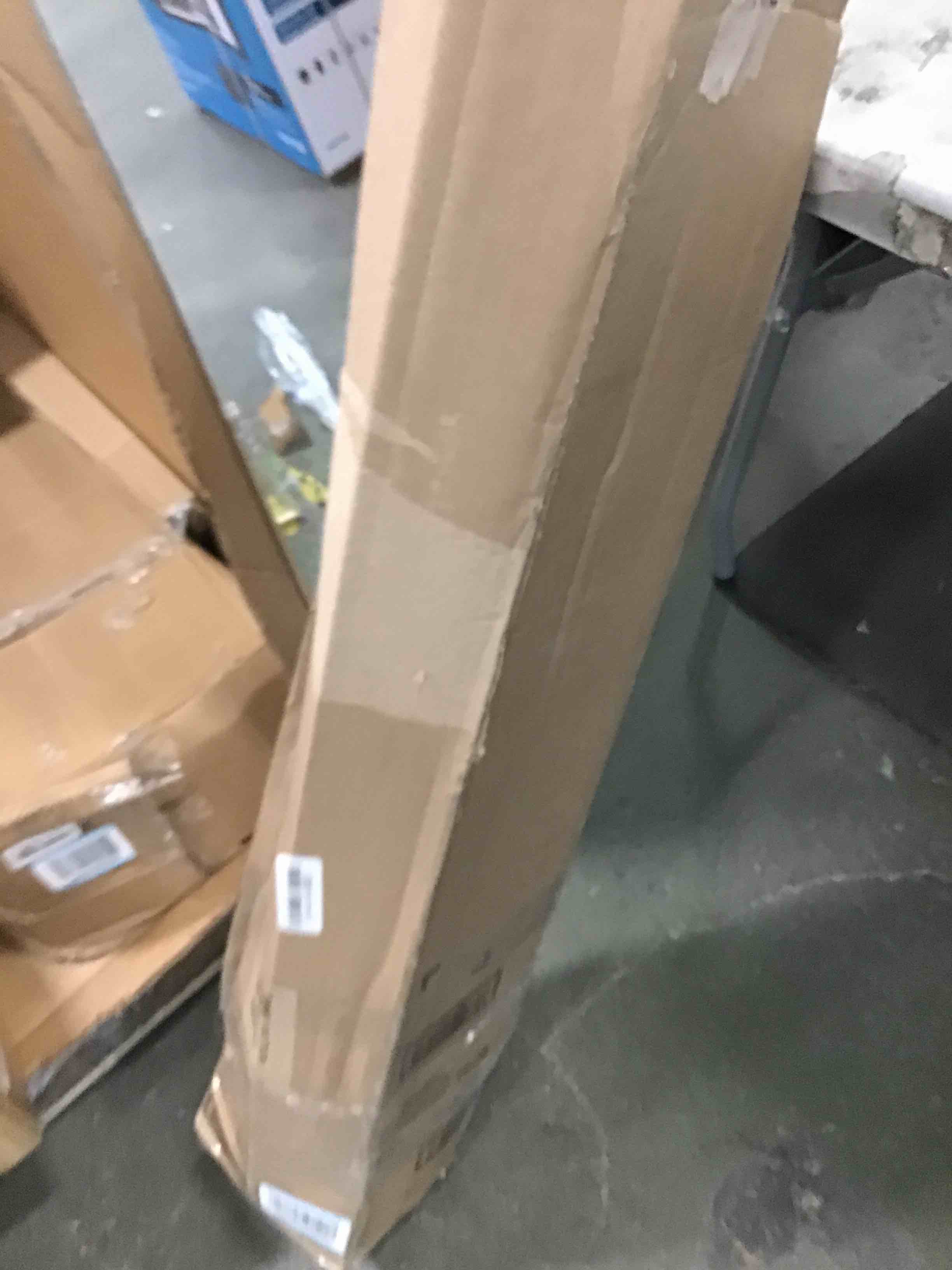 https://s3.amazonaws.com/lotting-images-prod/bidfta/YEL6431820_1718205960323.jpeg