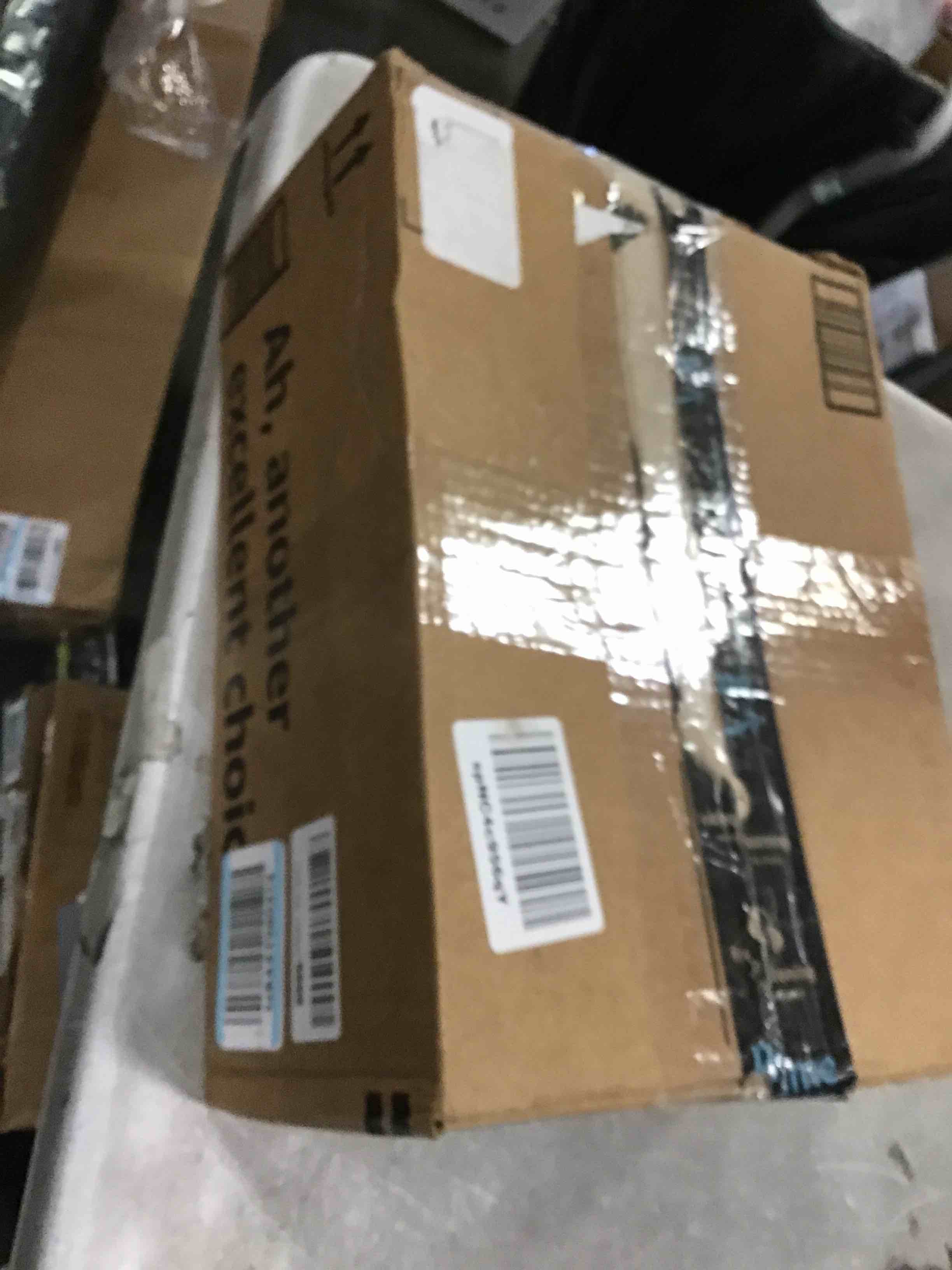 https://s3.amazonaws.com/lotting-images-prod/bidfta/YEL6431920_1718214955652.jpeg