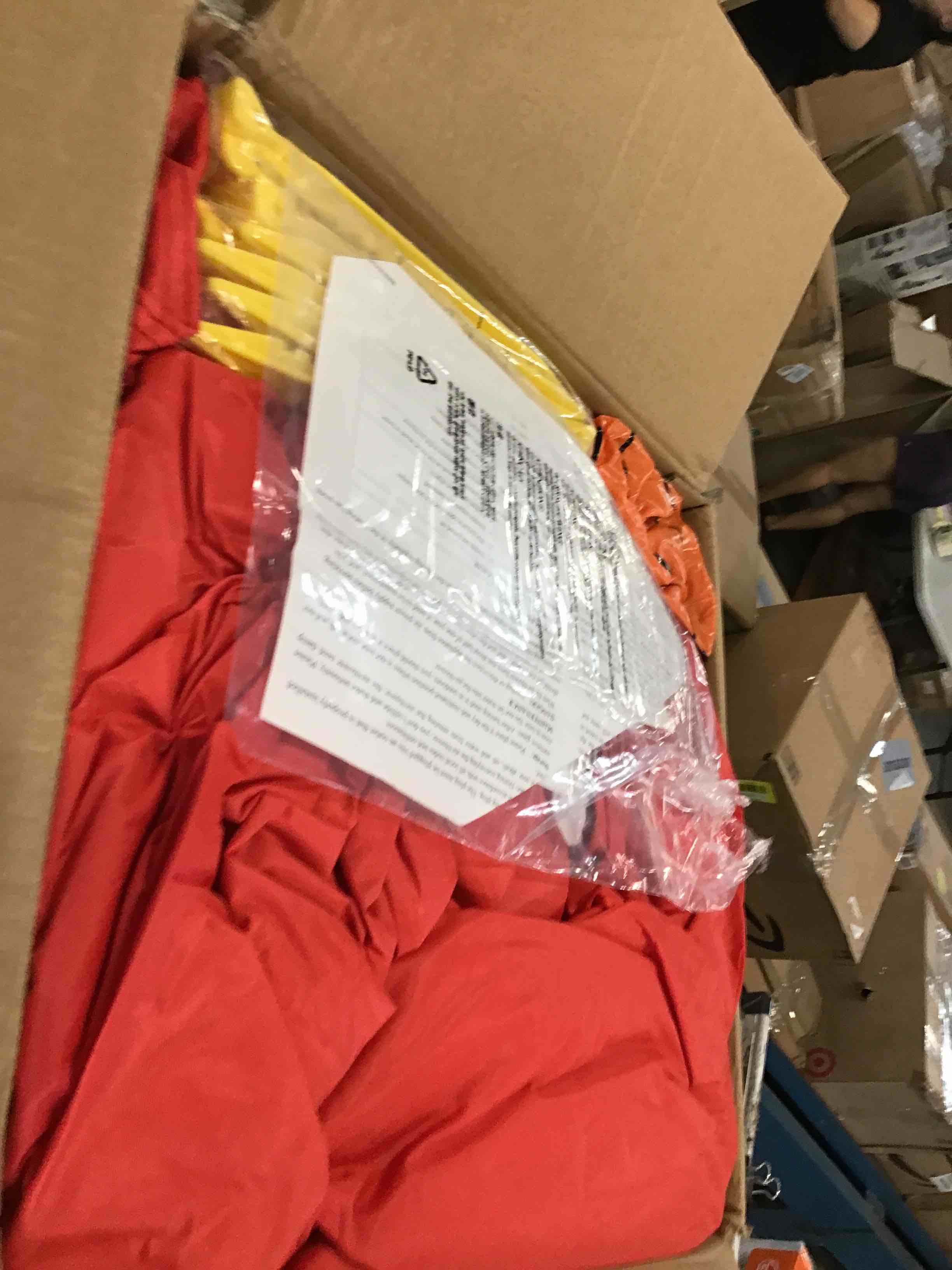 https://s3.amazonaws.com/lotting-images-prod/bidfta/YEL6432155_1718284393352.jpeg