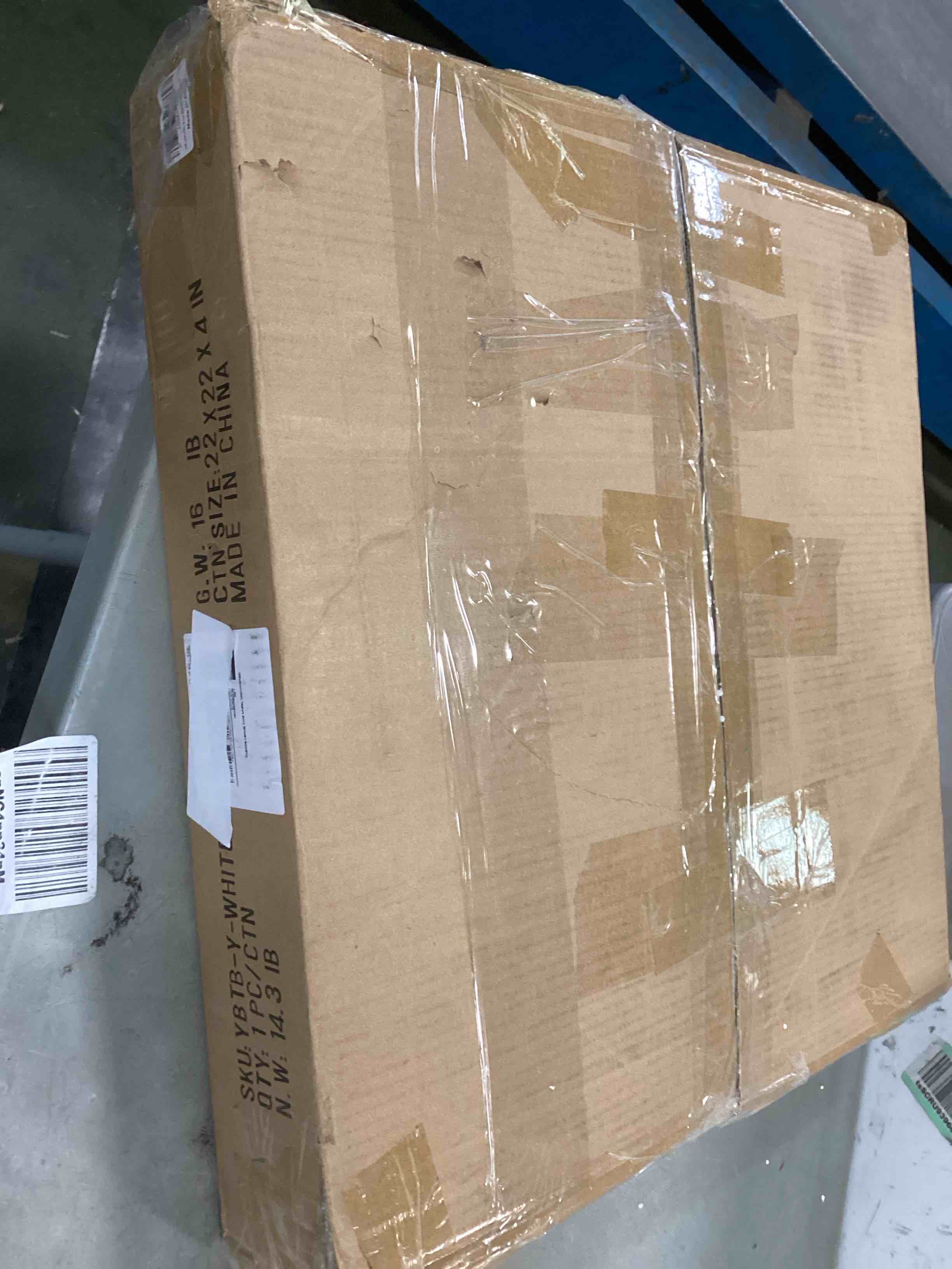 https://s3.amazonaws.com/lotting-images-prod/bidfta/YEL6433313_1718722792369.jpeg