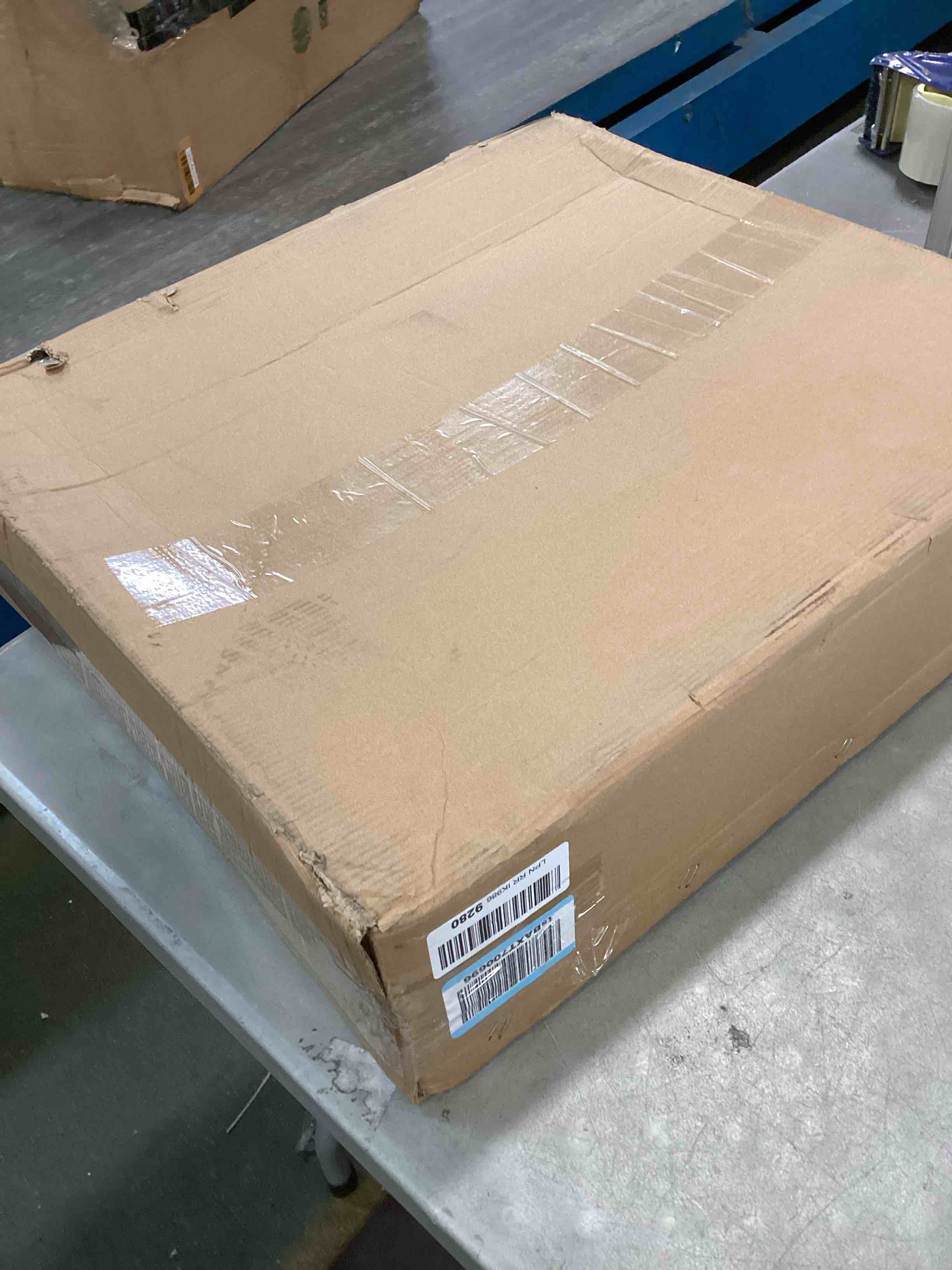 https://s3.amazonaws.com/lotting-images-prod/bidfta/YEL6433404_1718734159183.jpeg