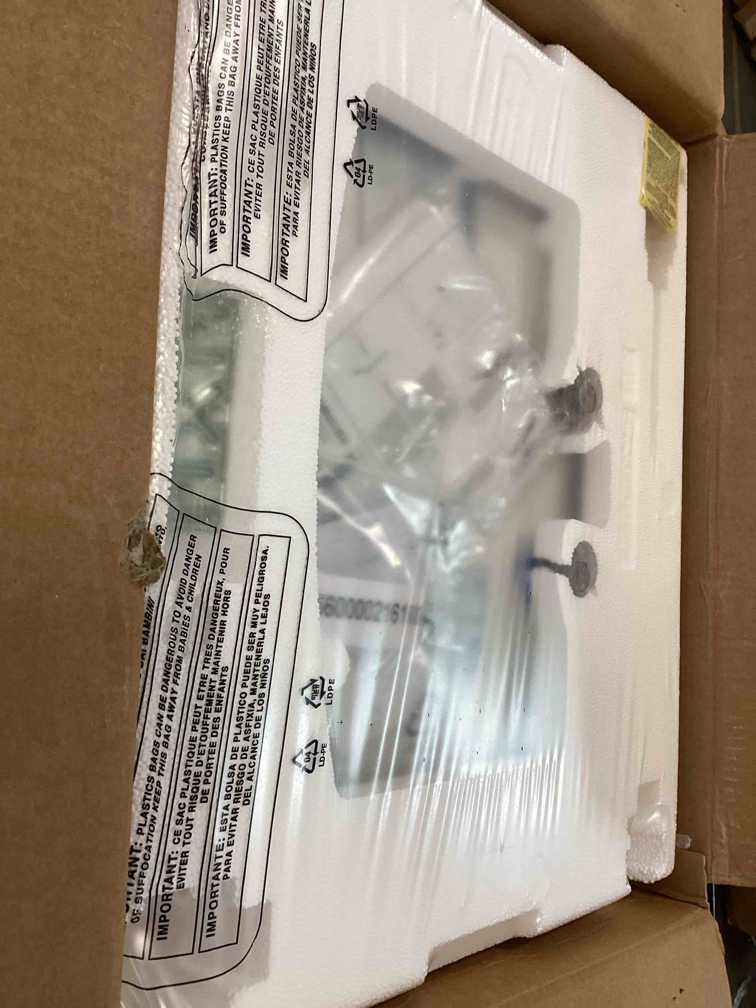 https://s3.amazonaws.com/lotting-images-prod/bidfta/YEL6433650_1718818539784.jpeg