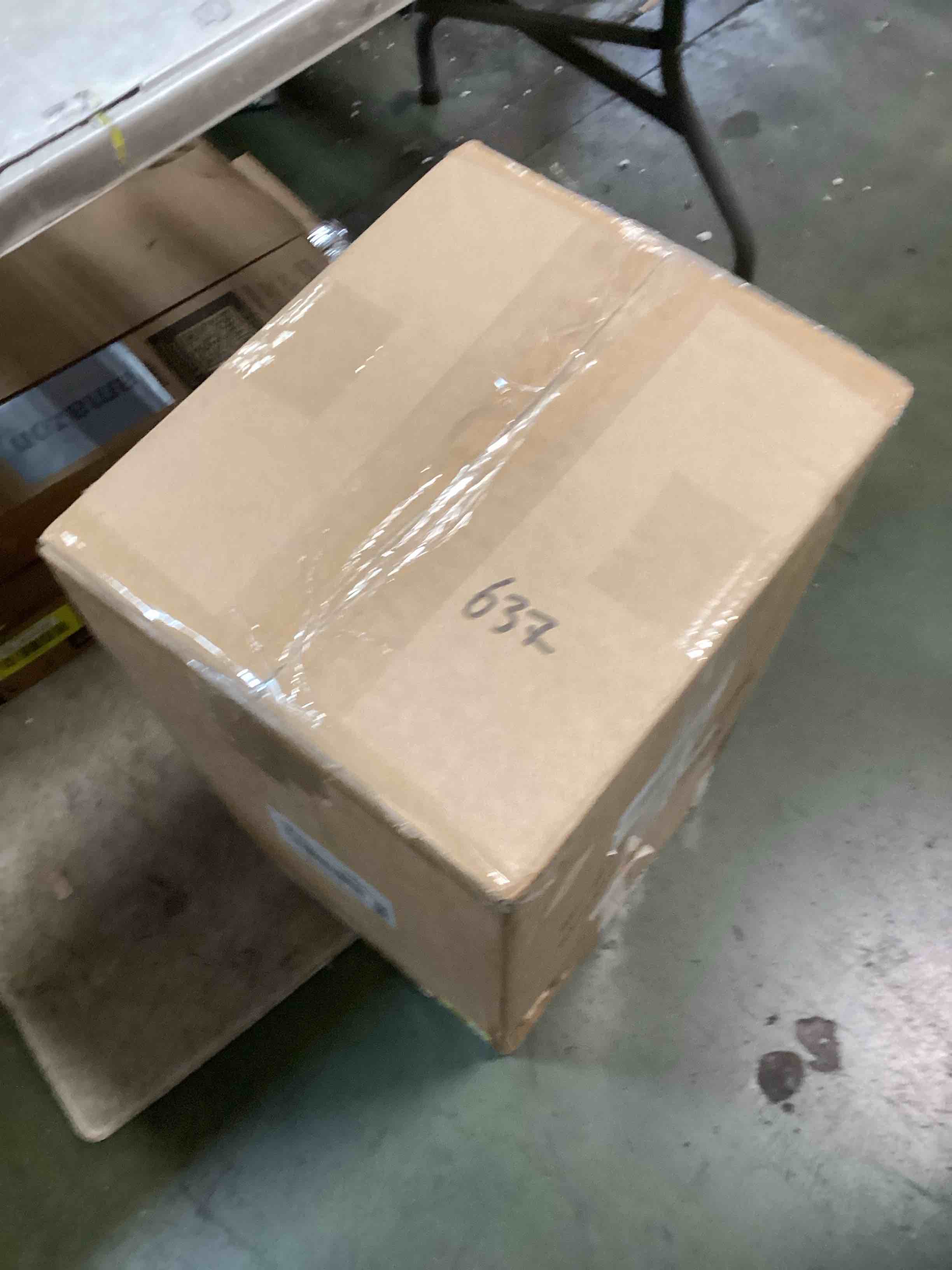 https://s3.amazonaws.com/lotting-images-prod/bidfta/YEL6434480_1718382892099.jpeg