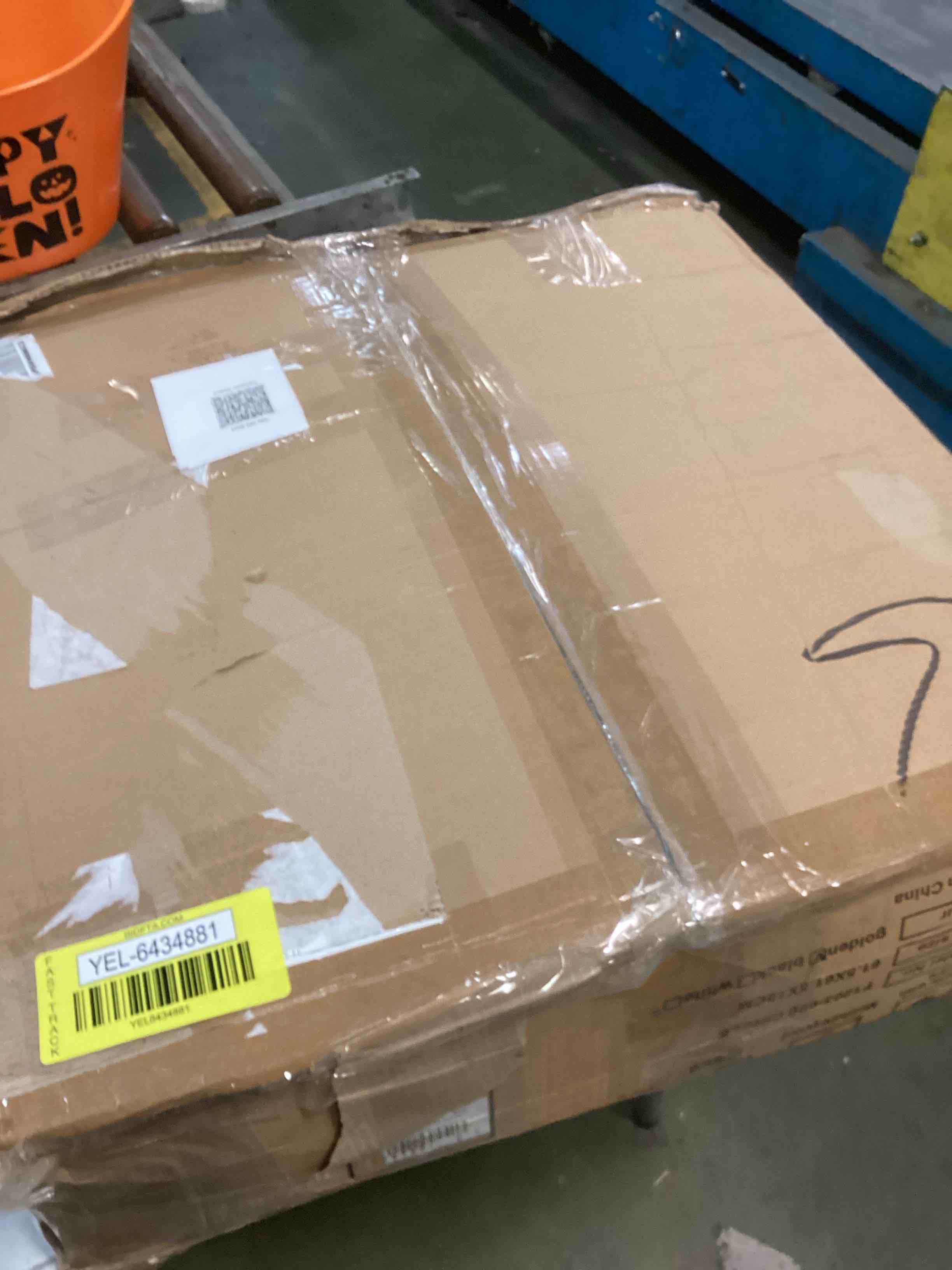 https://s3.amazonaws.com/lotting-images-prod/bidfta/YEL6434881_1718637222998.jpeg