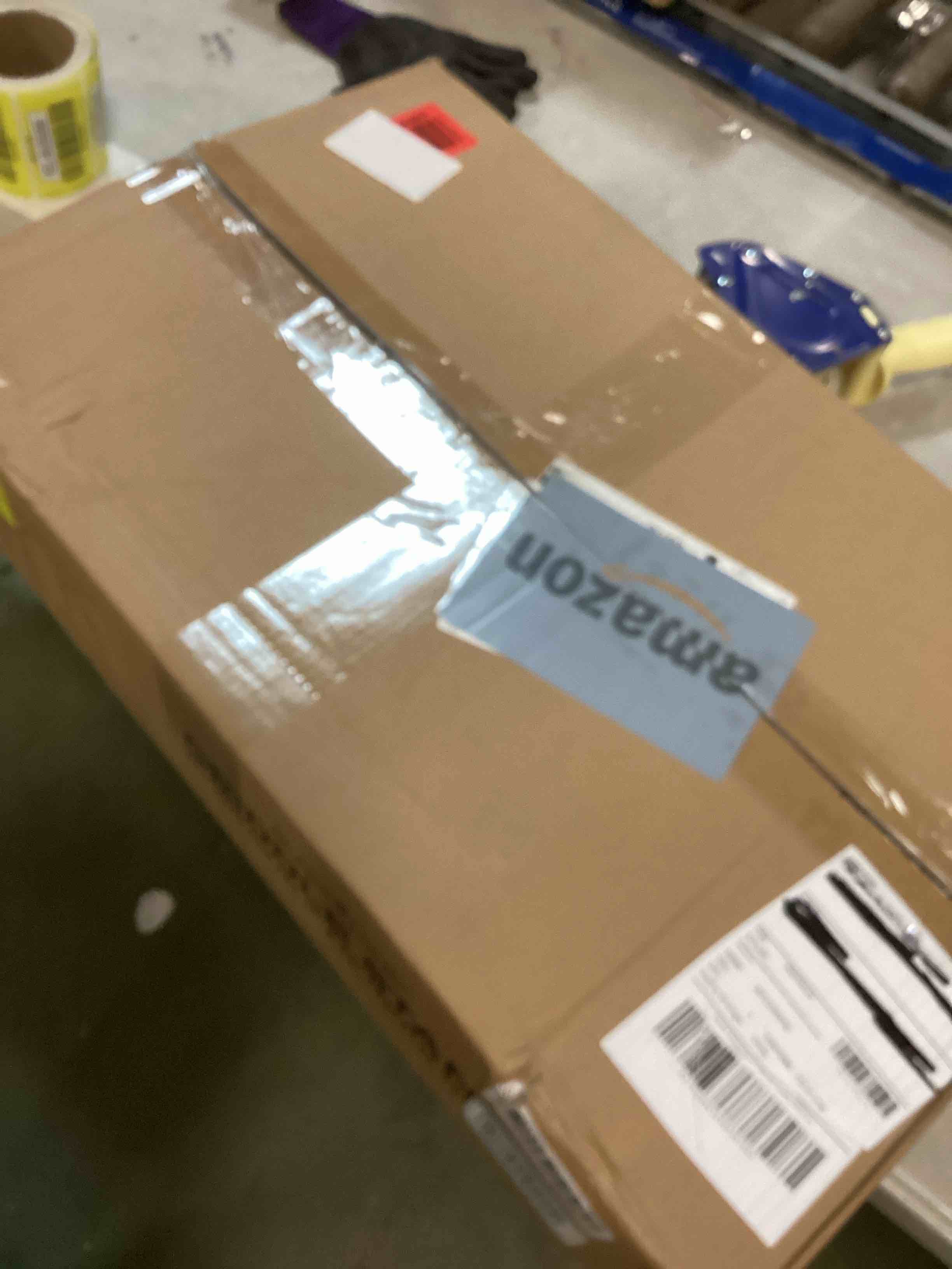 https://s3.amazonaws.com/lotting-images-prod/bidfta/YEL6435064_1718715556226.jpeg