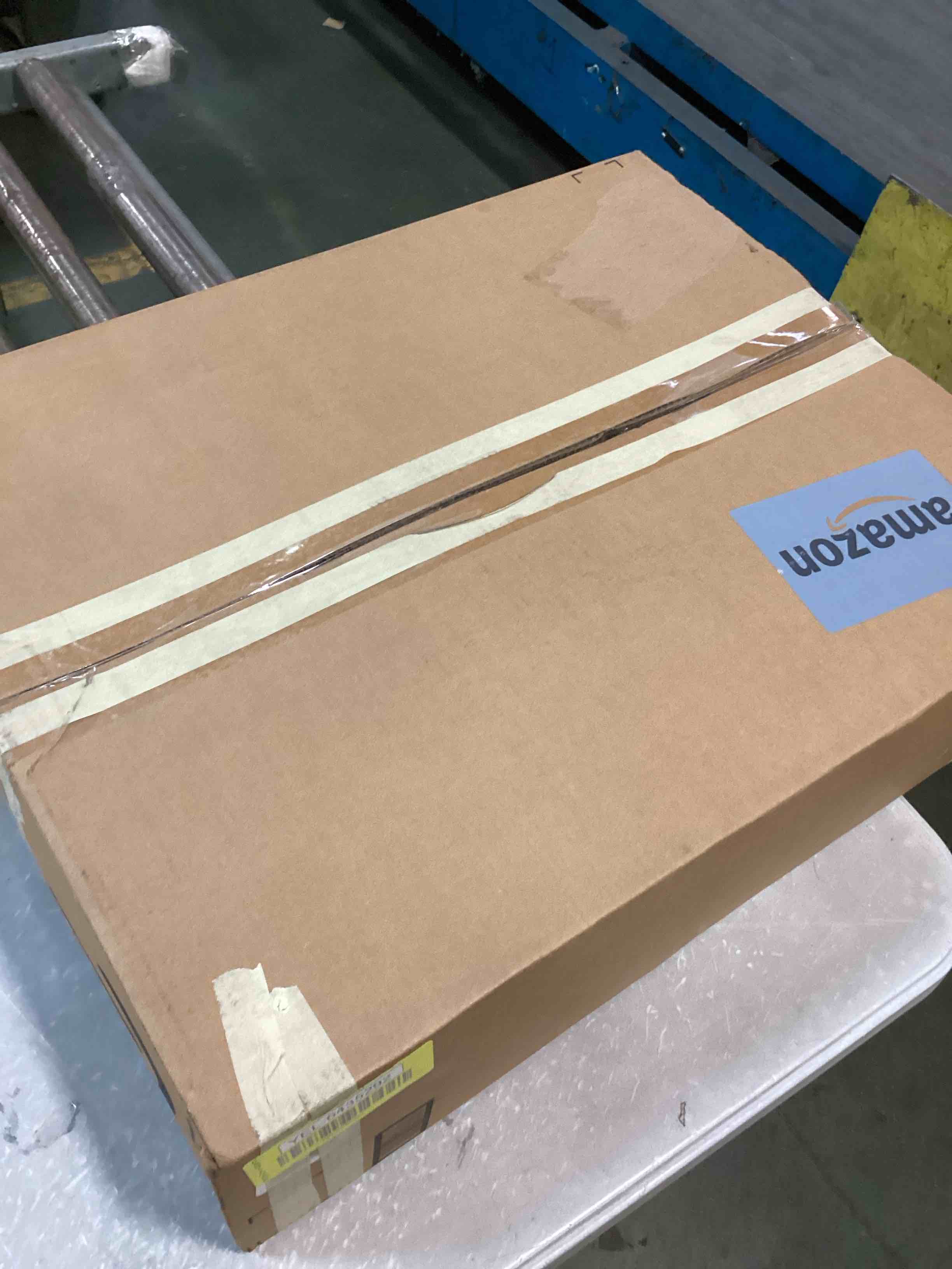 https://s3.amazonaws.com/lotting-images-prod/bidfta/YEL6435292_1718802776683.jpeg