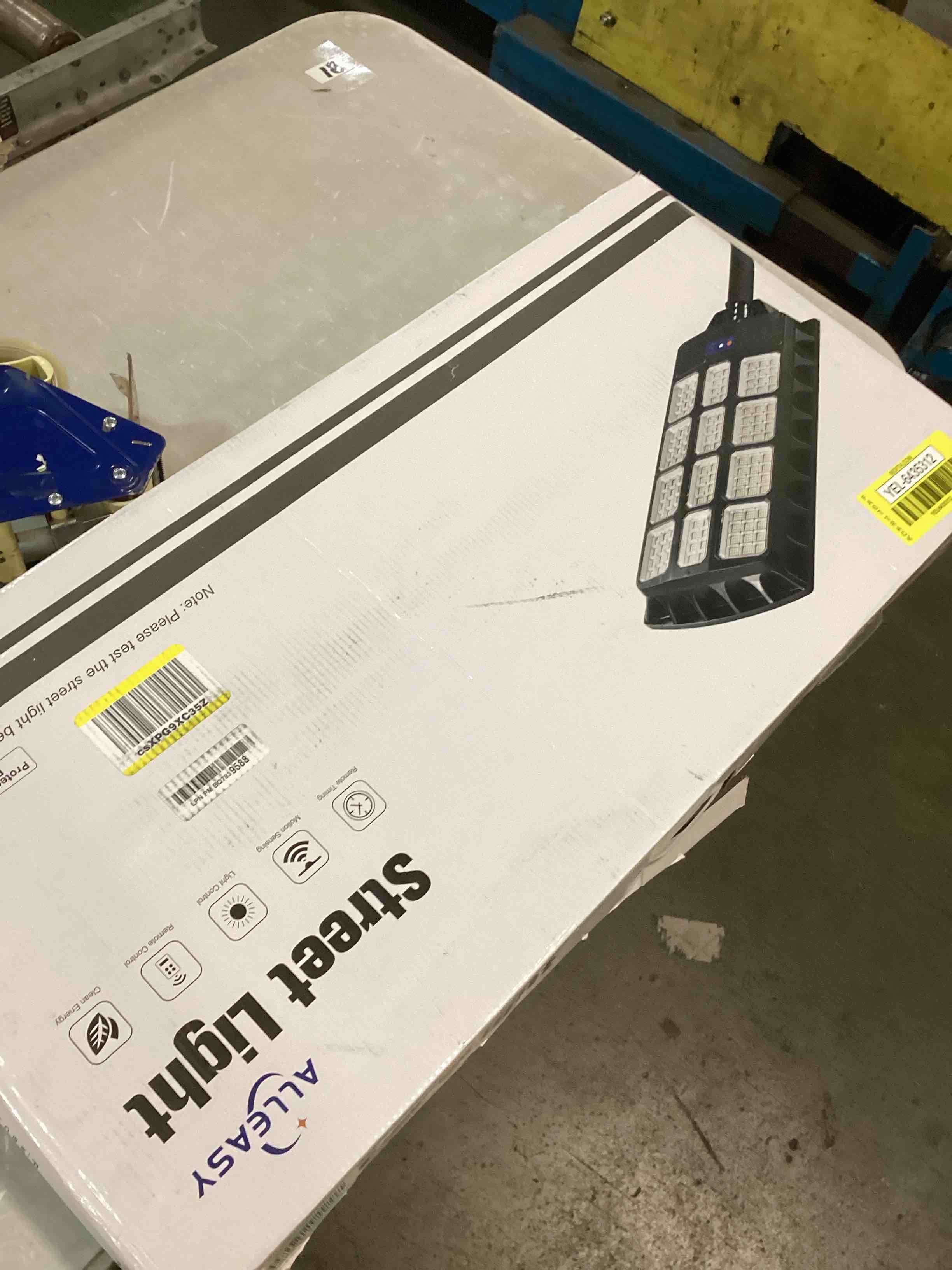 https://s3.amazonaws.com/lotting-images-prod/bidfta/YEL6435312_1718804752776.jpeg